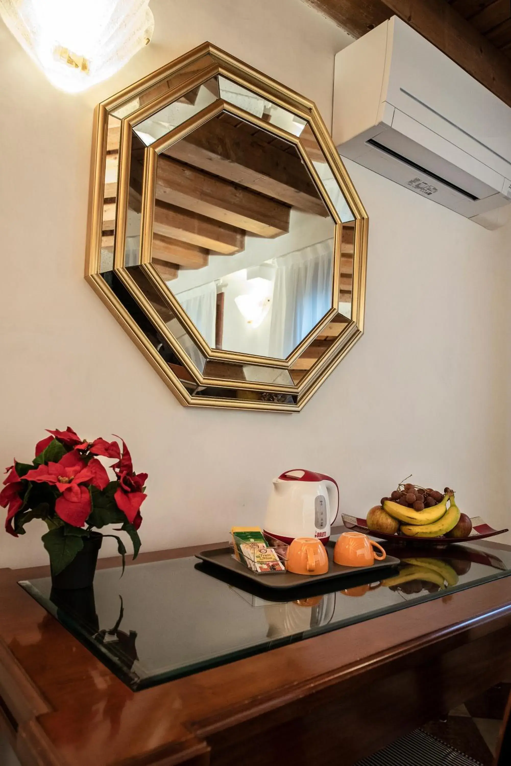 Standard Room in Anzolo Palace - Rooms & Apartments Standard Room in Anzolo Palace - Rooms & Apartments