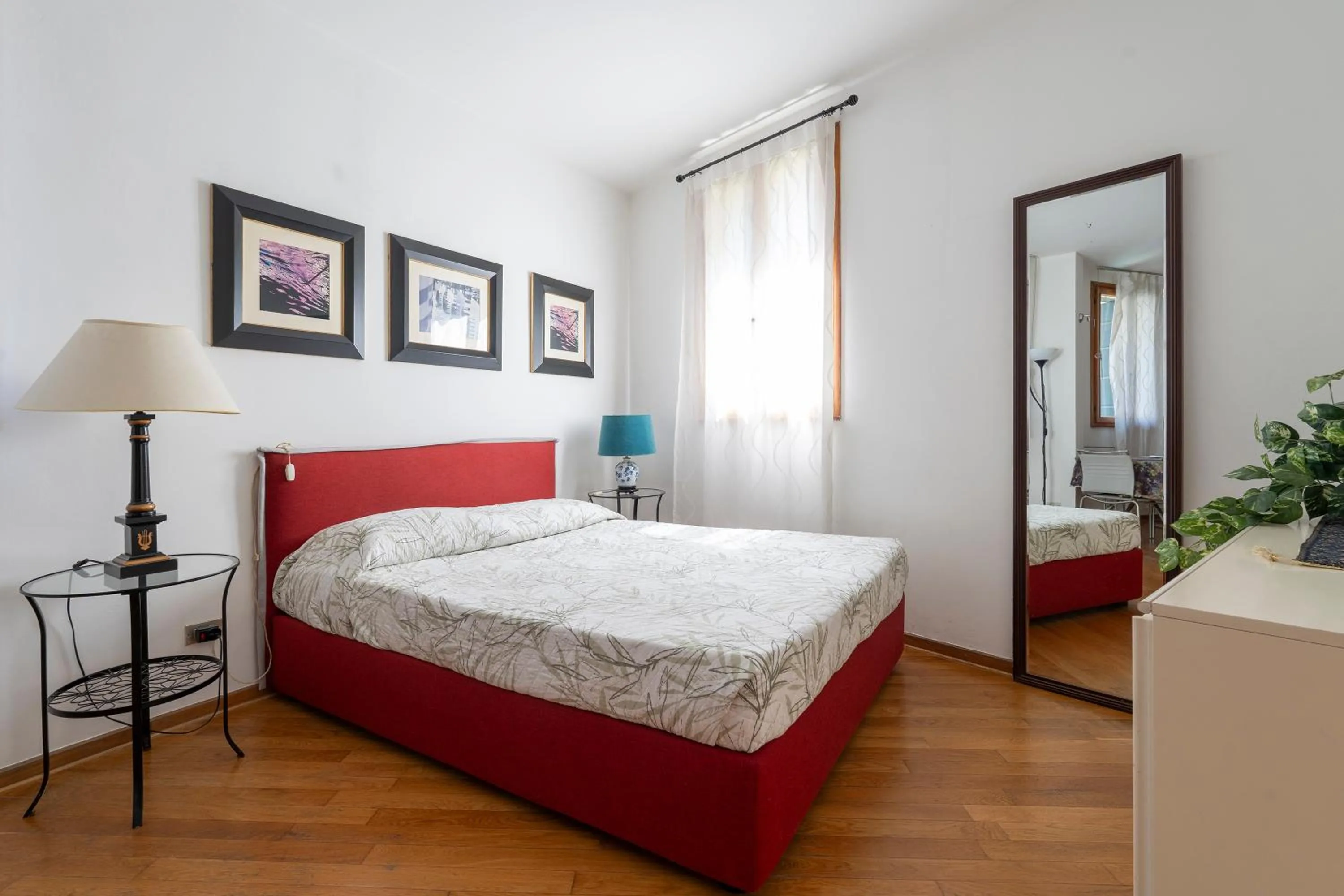 Bedroom, Bed in Anzolo Palace - Rooms & Apartments