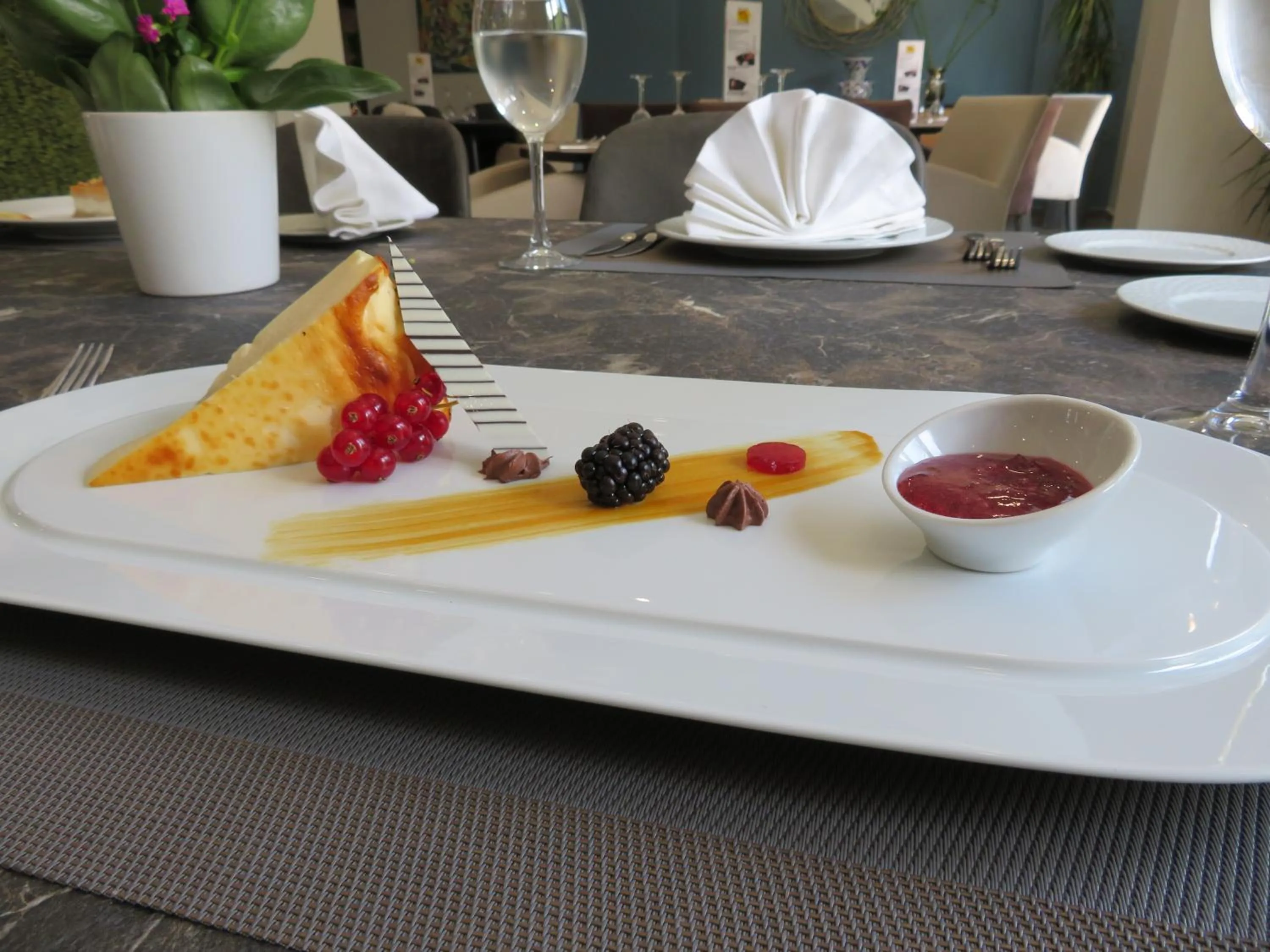 Food and drinks in Hotel Sun