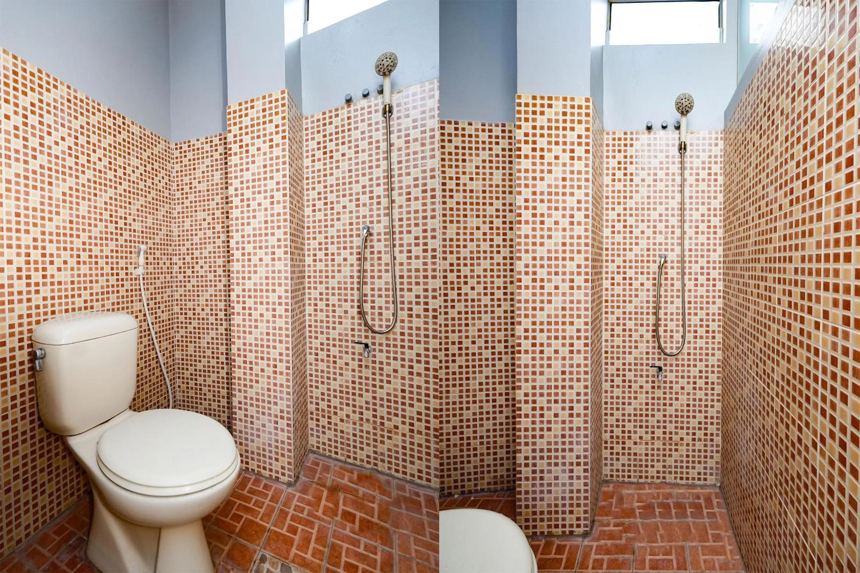 Bathroom in Hotel O Solo Point Guest House Syariah