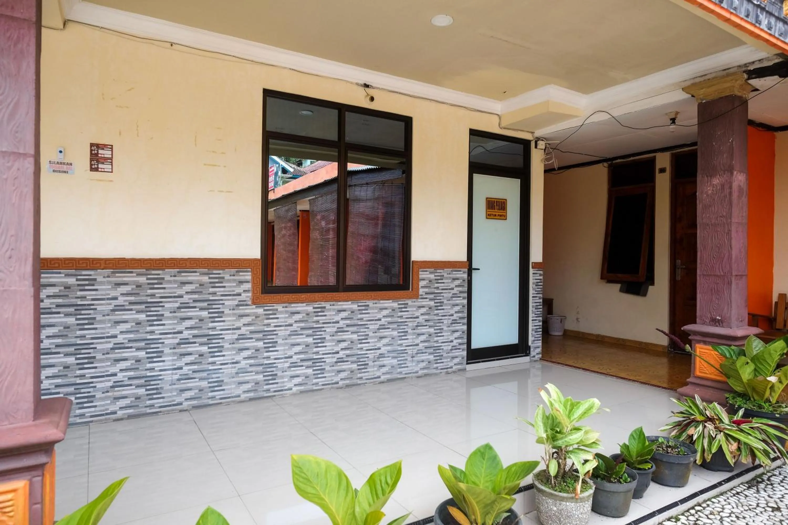 Property building in RedDoorz near Candi Sukuh Karanganyar