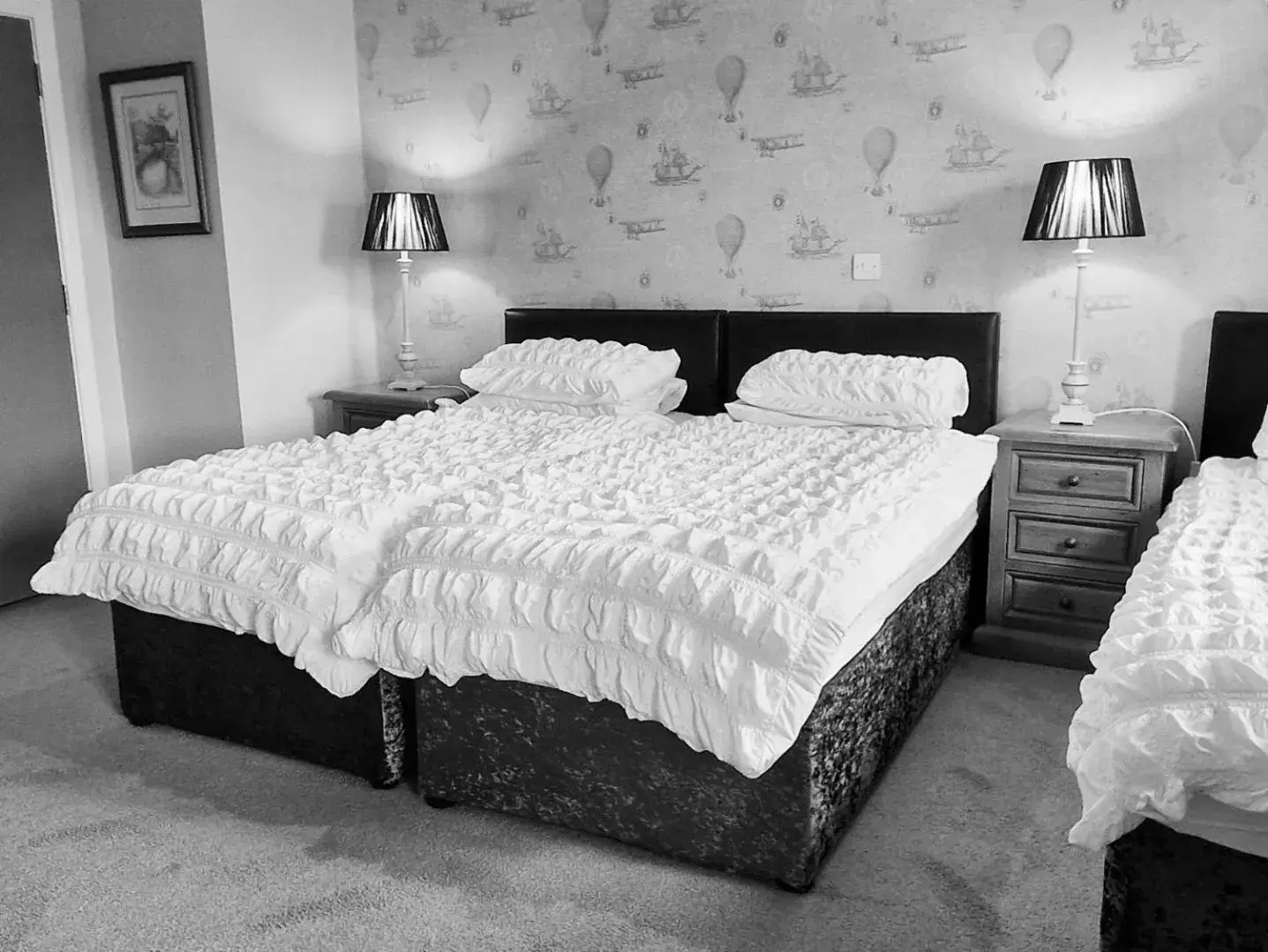 Deluxe Triple Room in Church View House F56H977 Deluxe Triple Room in Church View House F56H977