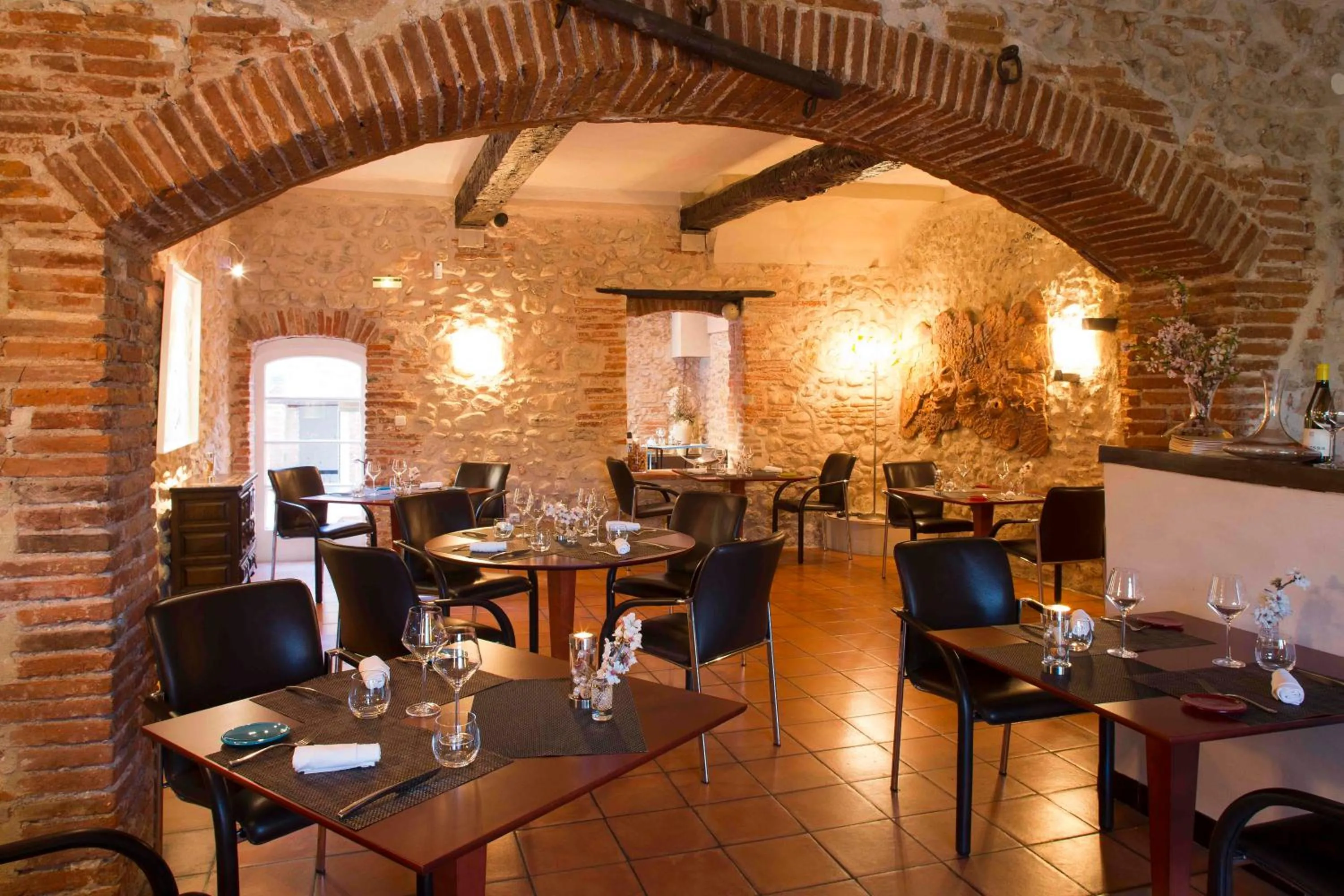 Restaurant/places to eat in Auberge Du Roua