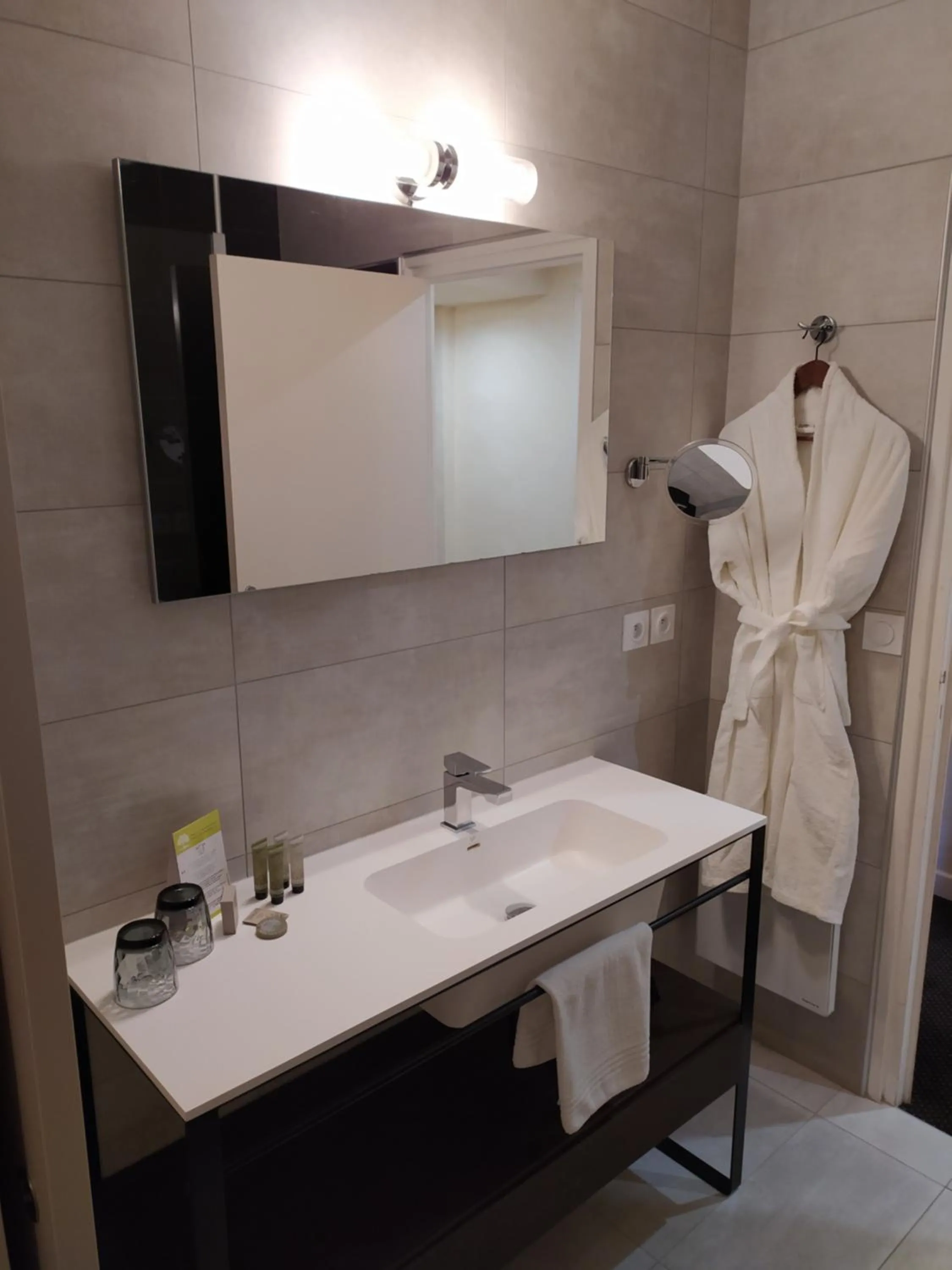 Bathroom in Auberge Du Roua