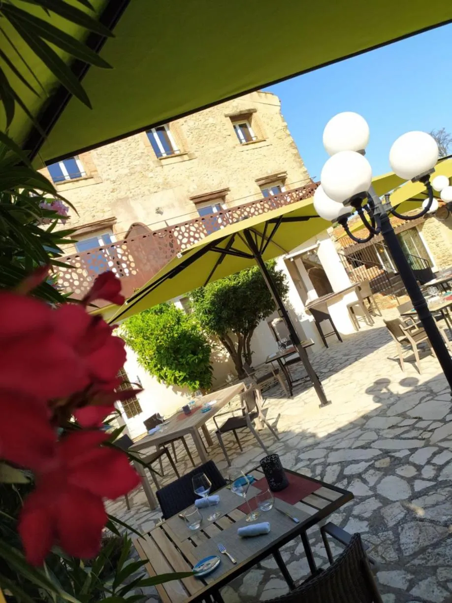 Property building in Auberge Du Roua
