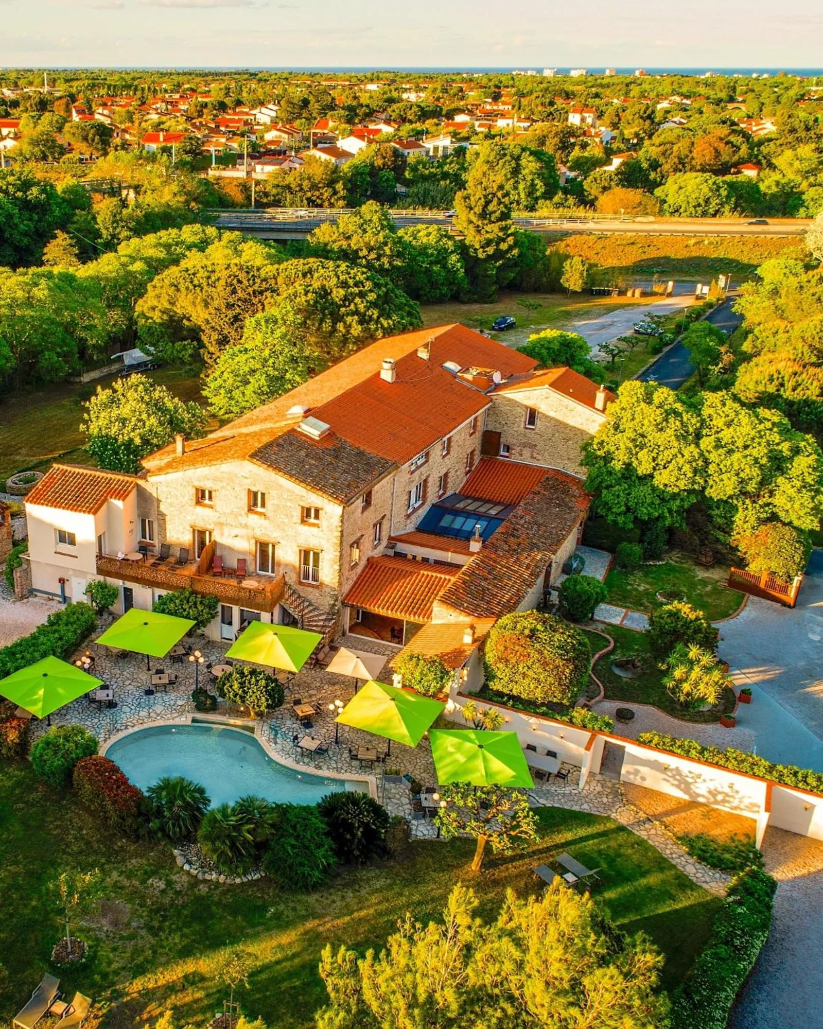 Property building in Auberge Du Roua