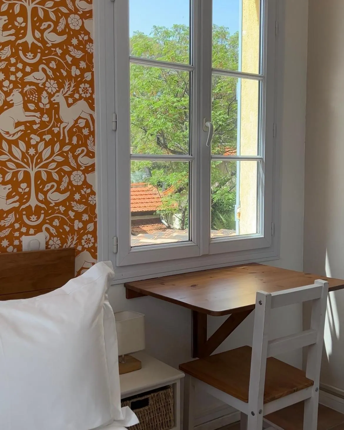 Bed in Hôtel L'Escale Au Soleil