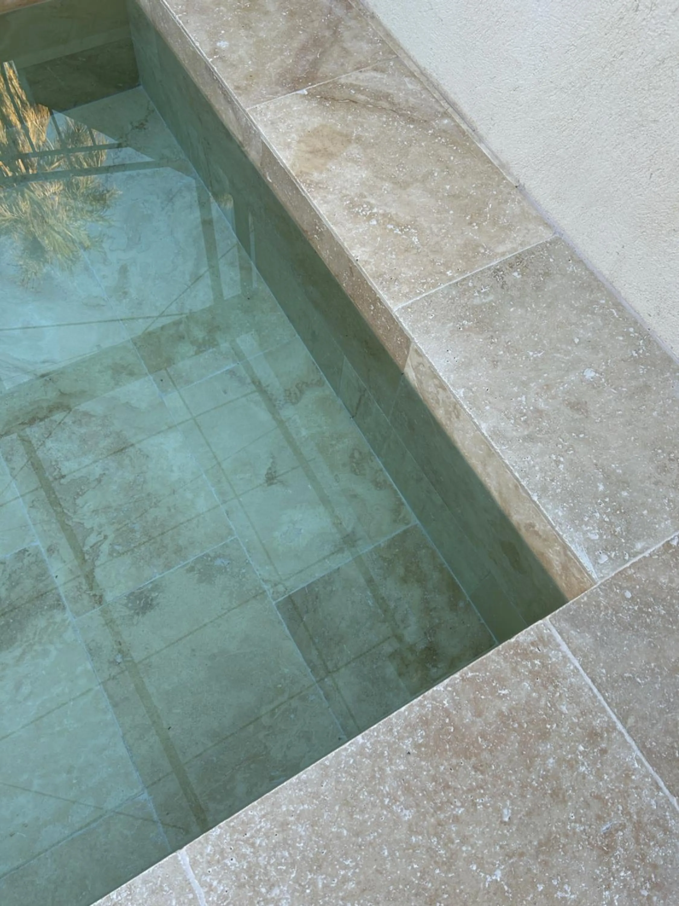 Swimming pool in Hôtel L'Escale Au Soleil