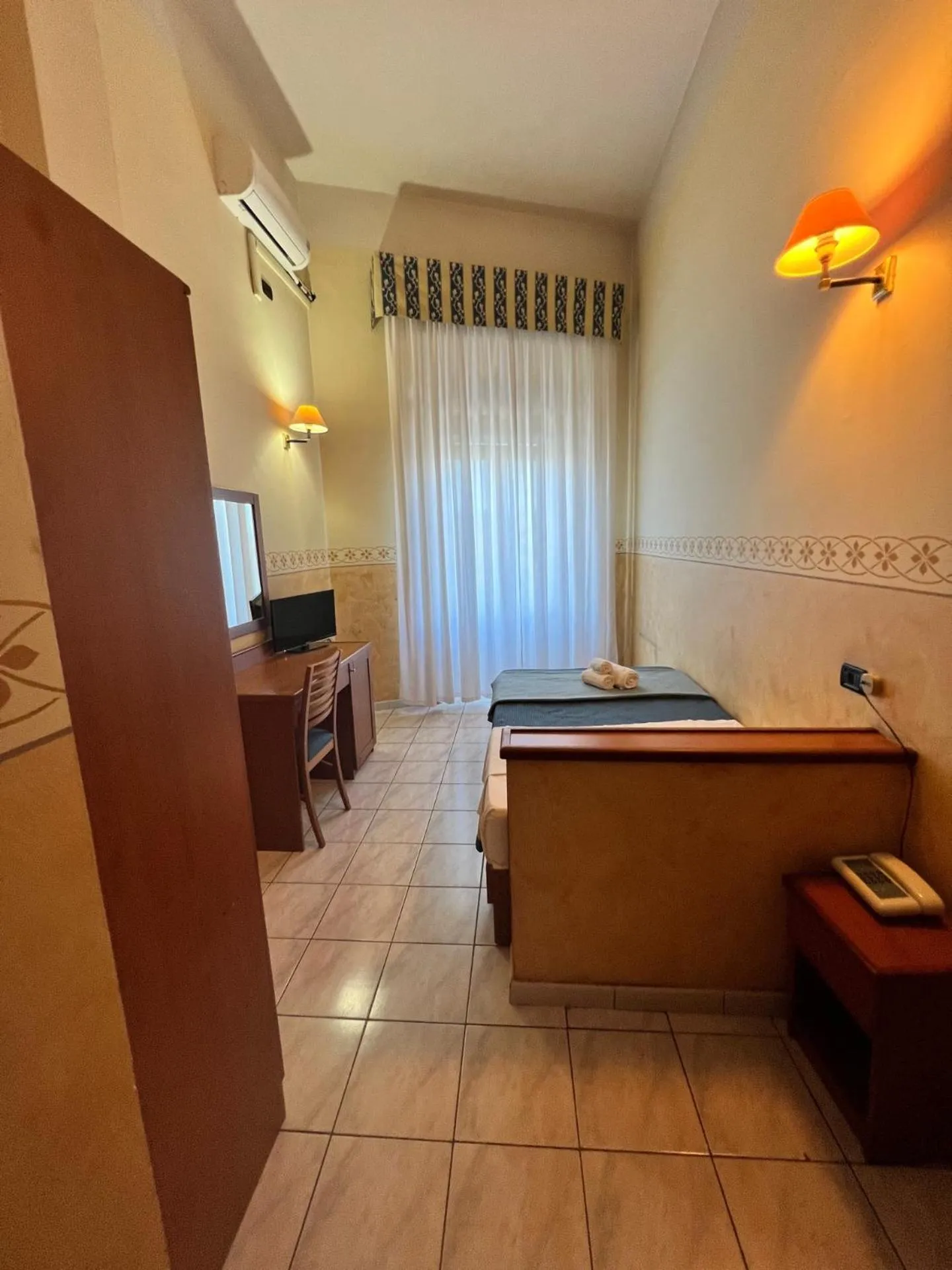 Bedroom in Hotel Lungomare