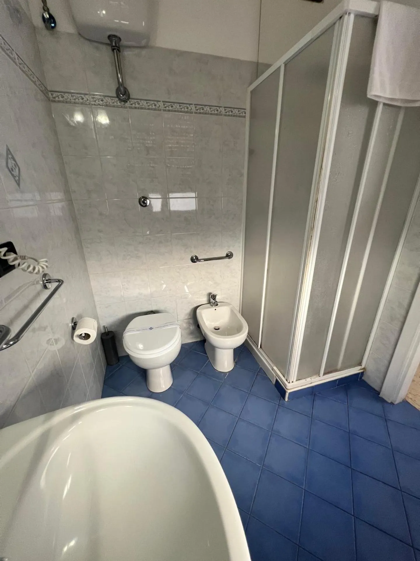 Bathroom in Hotel Lungomare