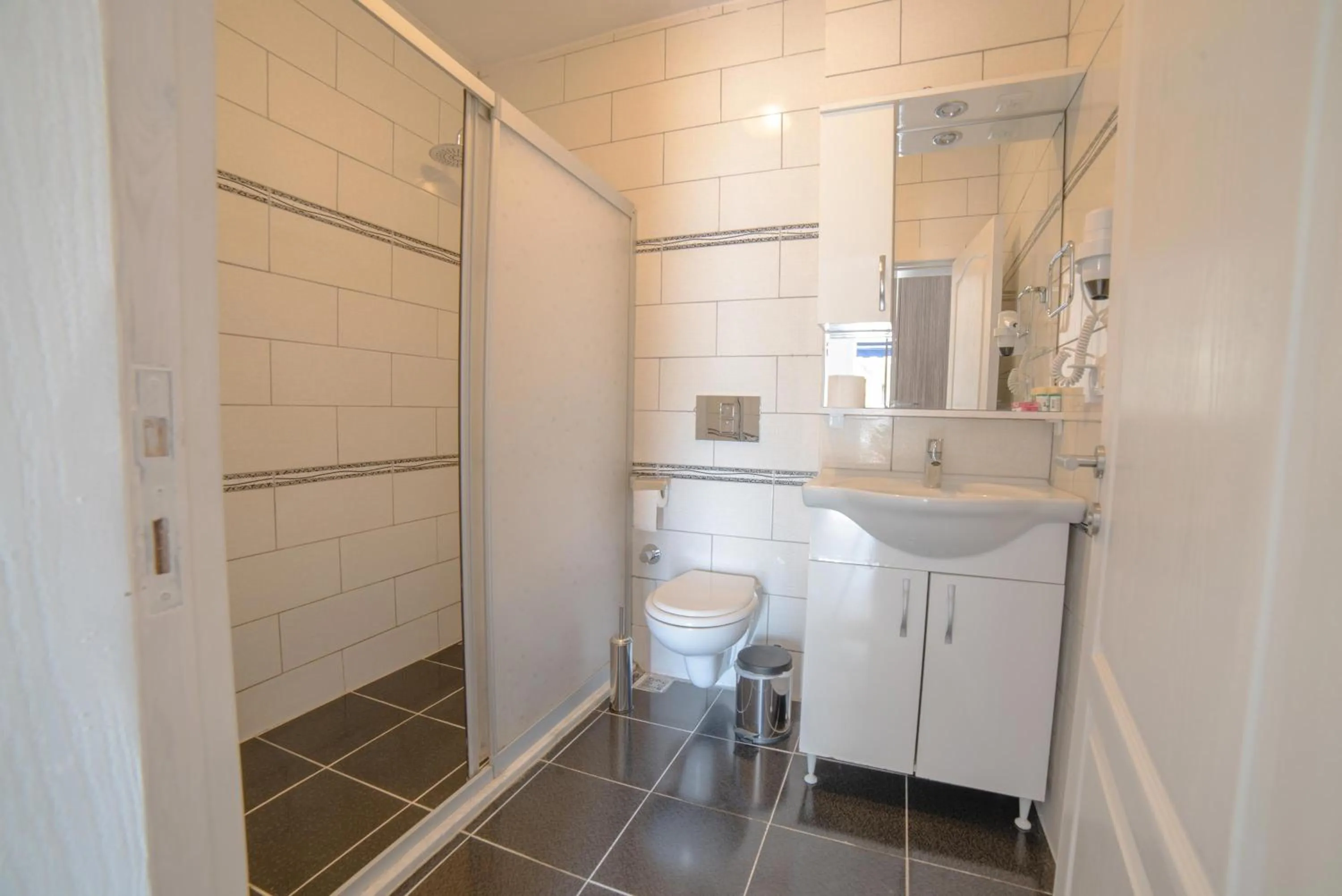 Shower in Madda Hotel