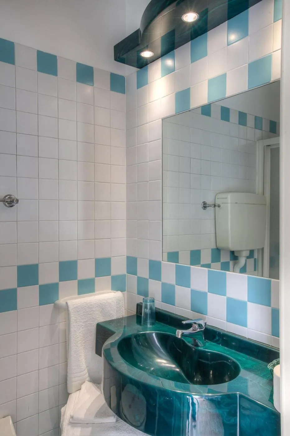 Bathroom in Hotel Nautico
