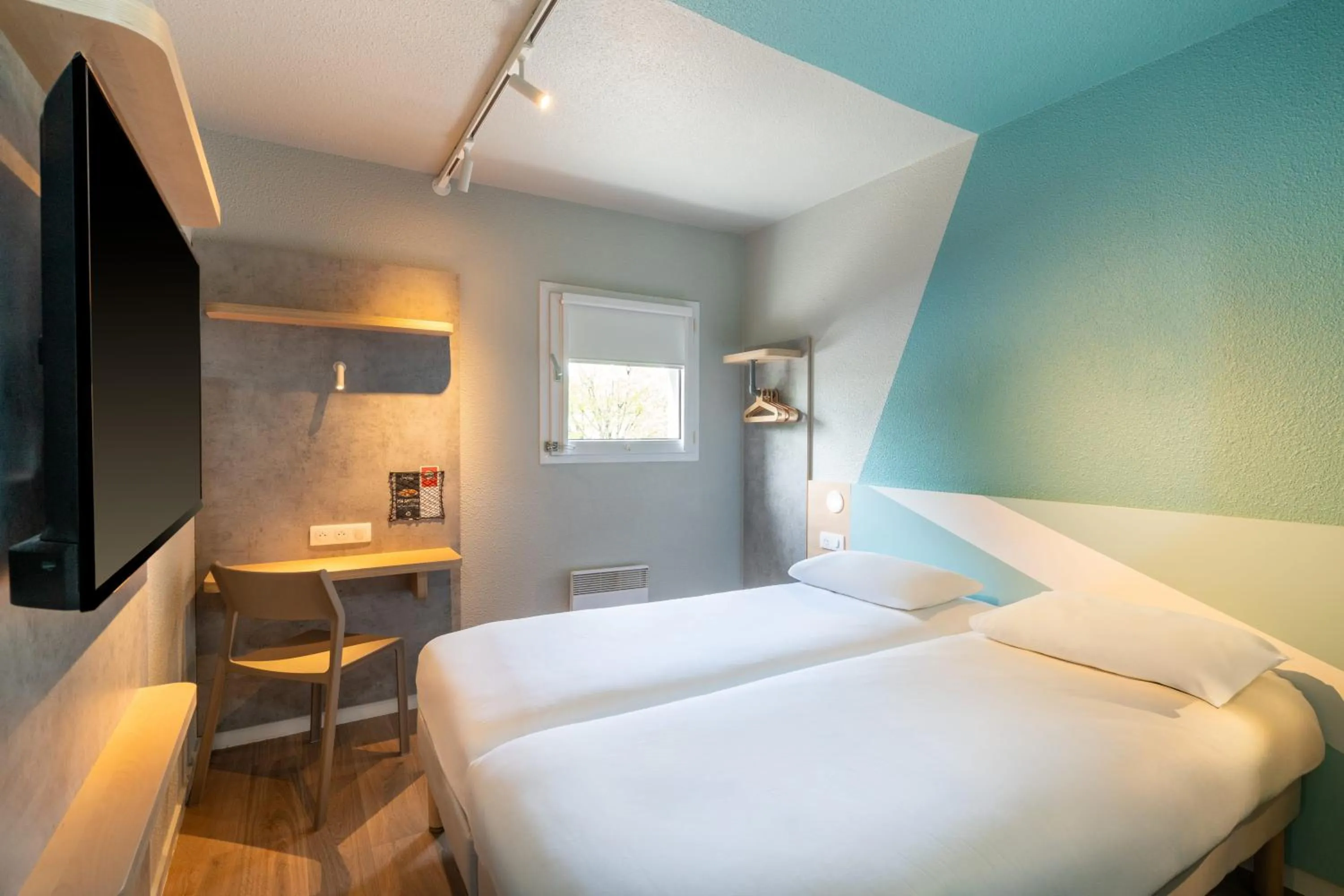 Bed in ibis budget Nantes Sainte Luce - Hôtel Rénové