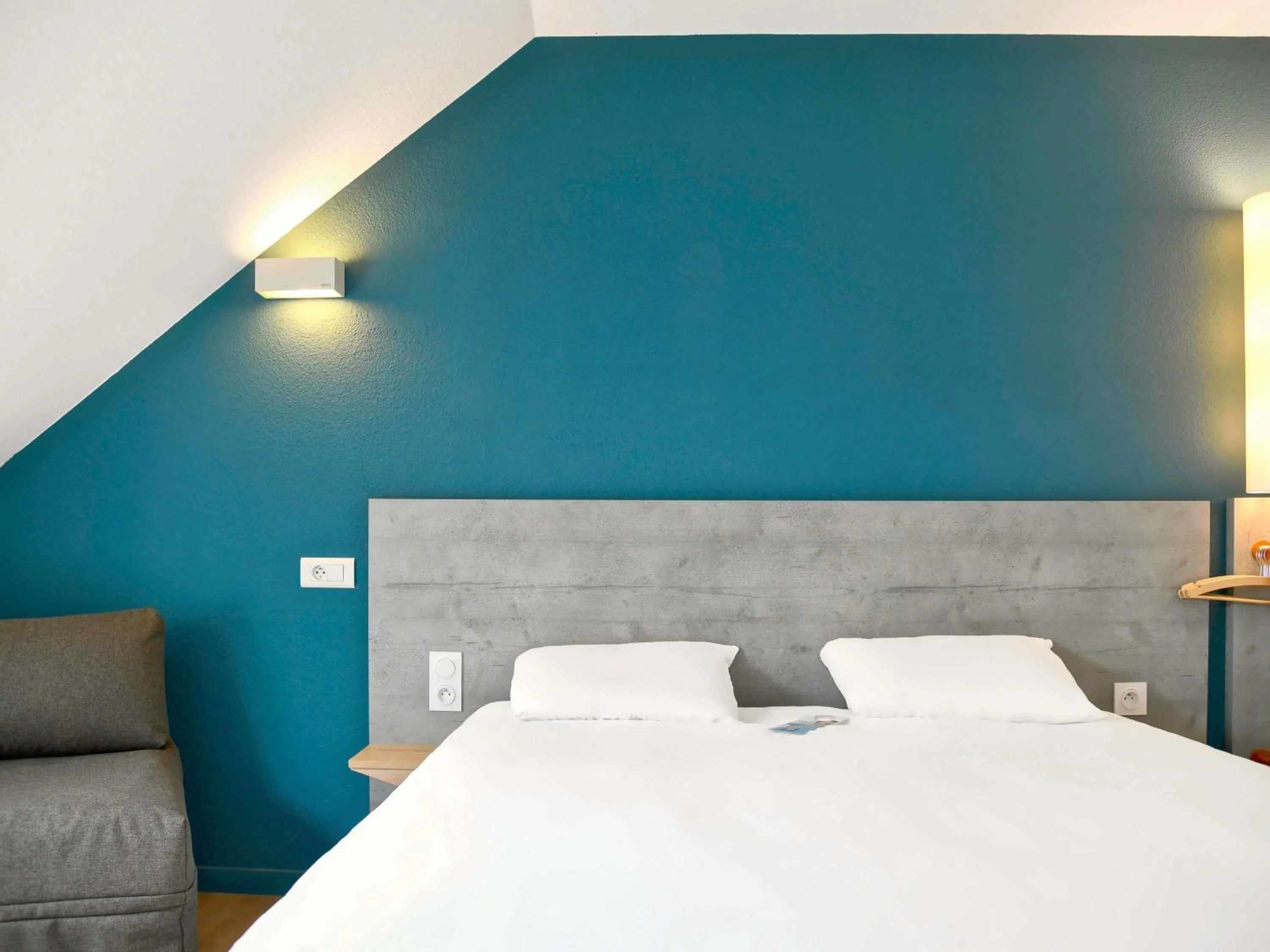 Triple Room with One Double Bed and One Single Bed in ibis budget Vannes