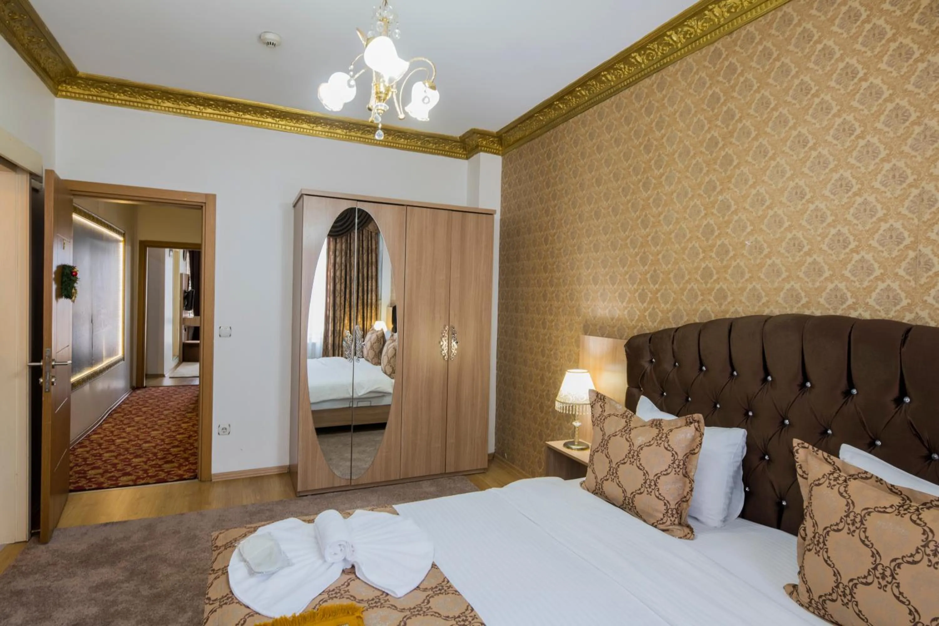 Bedroom, Bed in Punto Suite