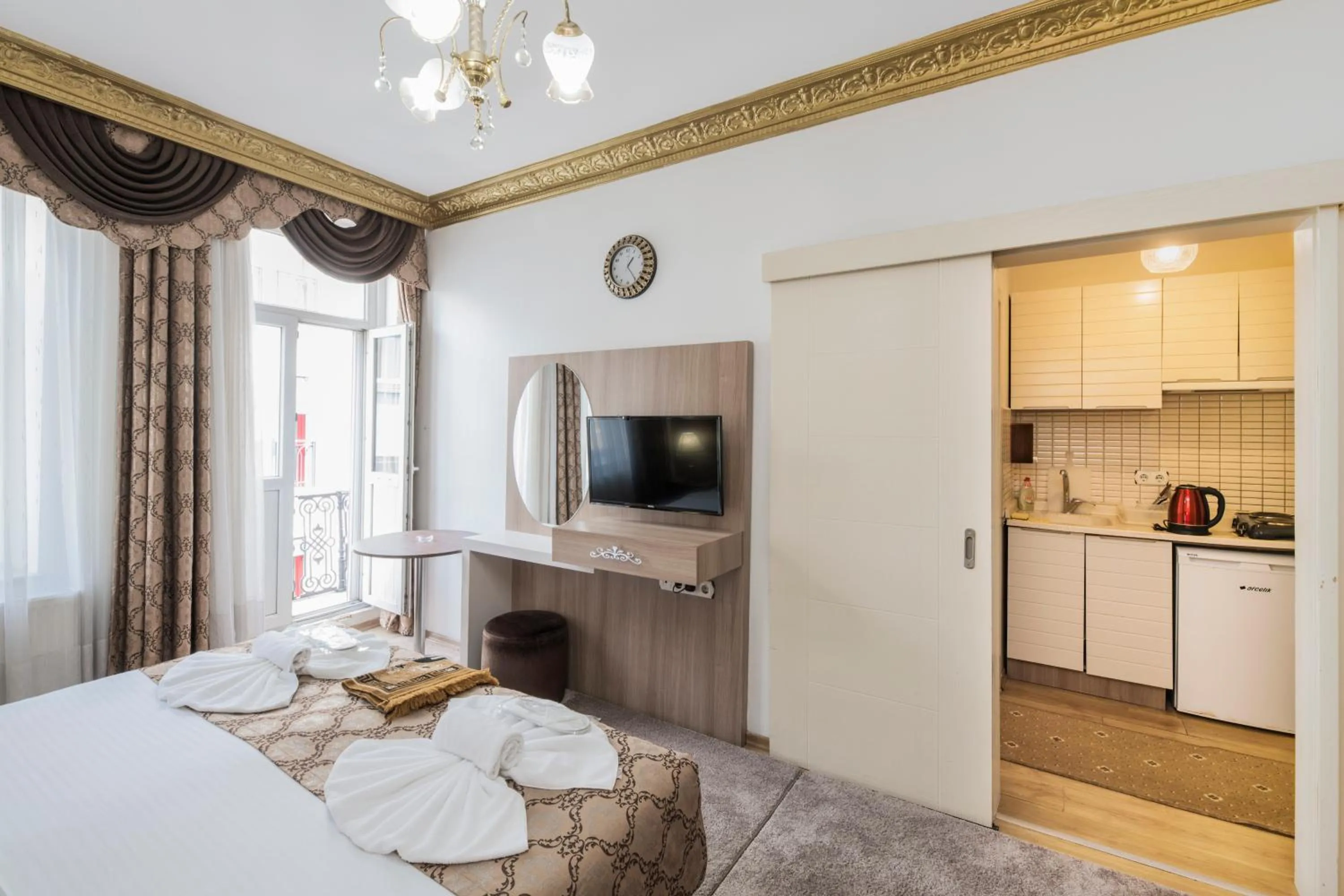 Bedroom, Bed in Punto Suite