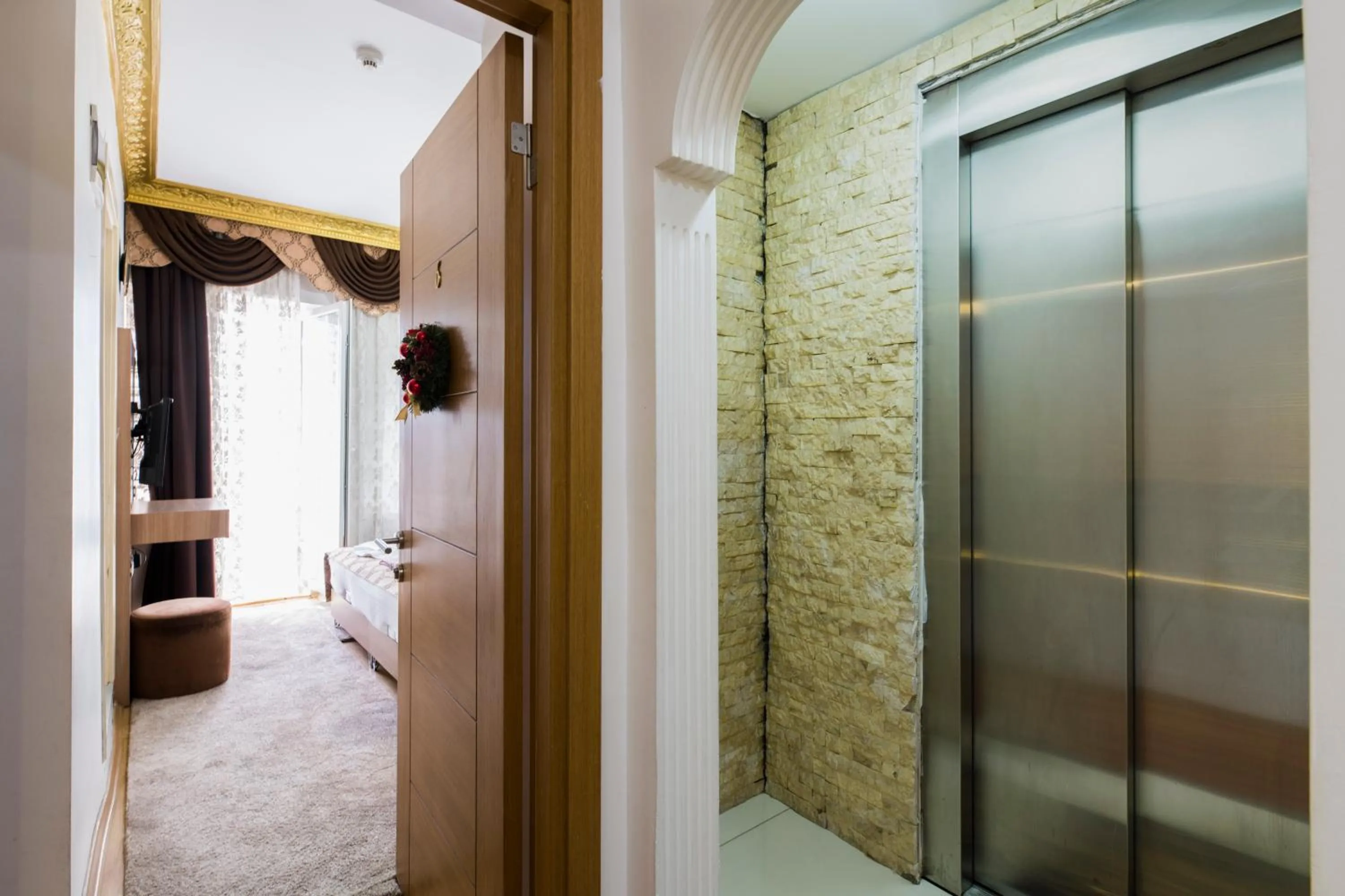 Bedroom in Punto Suite