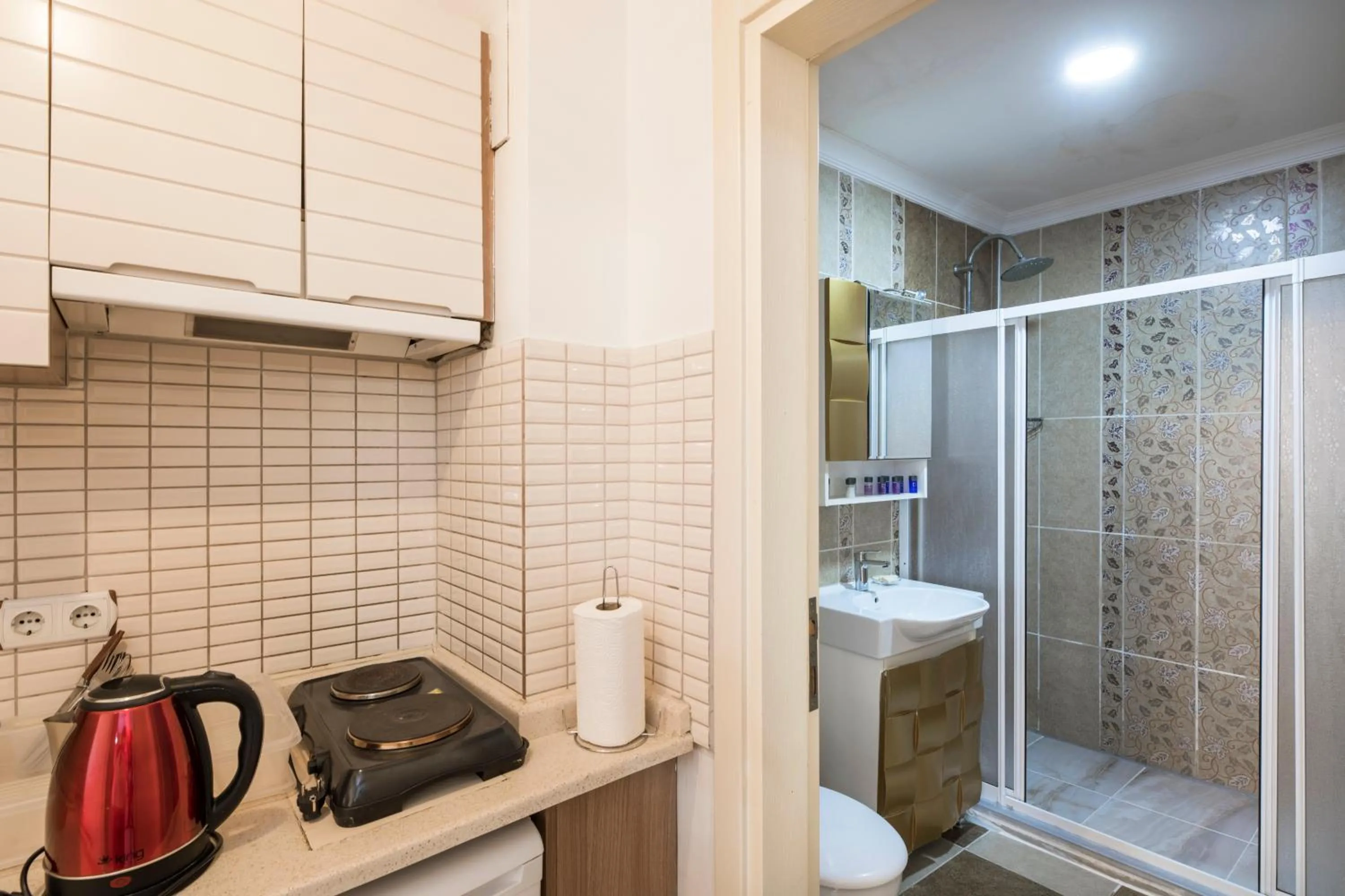 Shower in Punto Suite