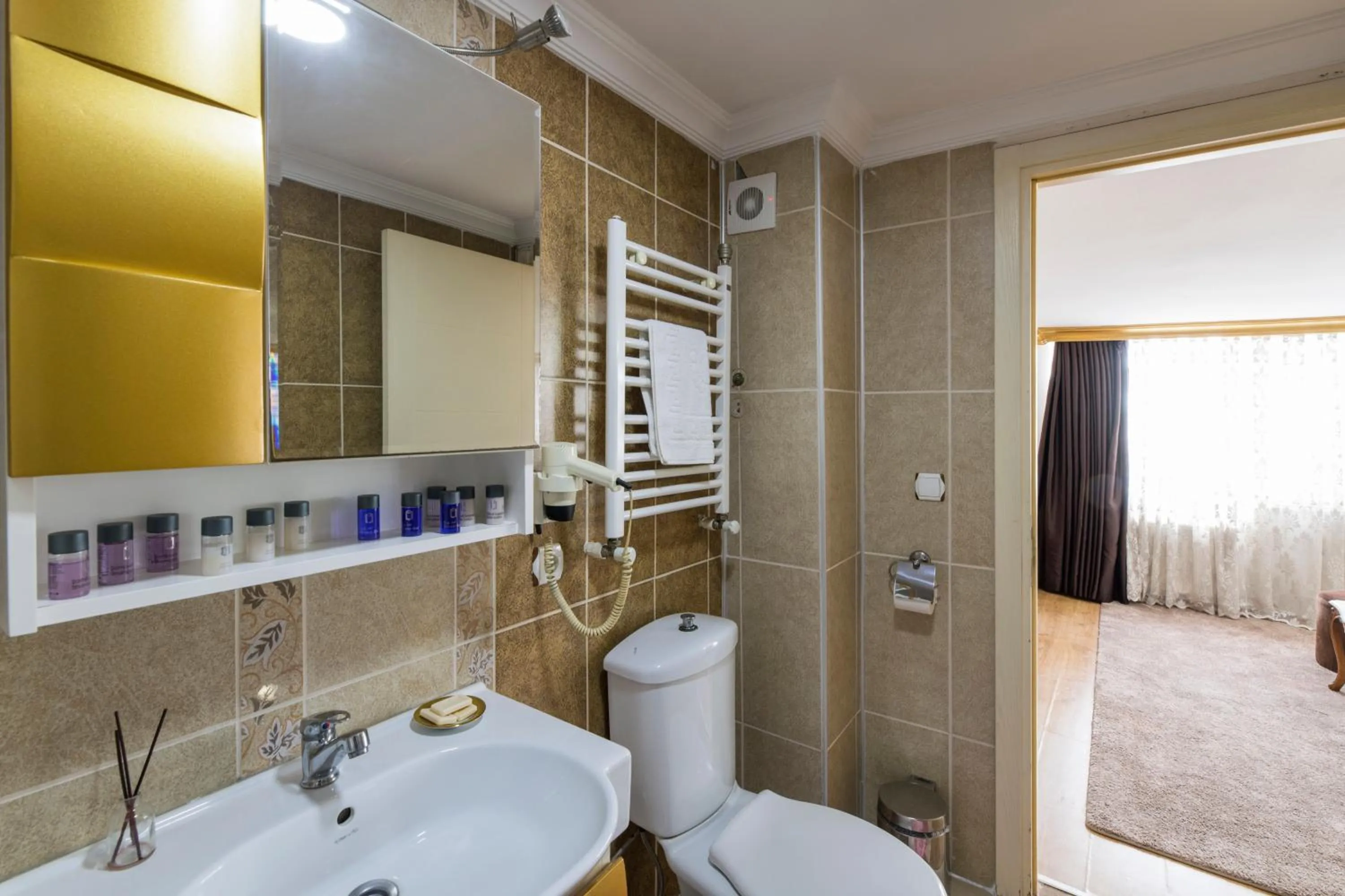Shower in Punto Suite