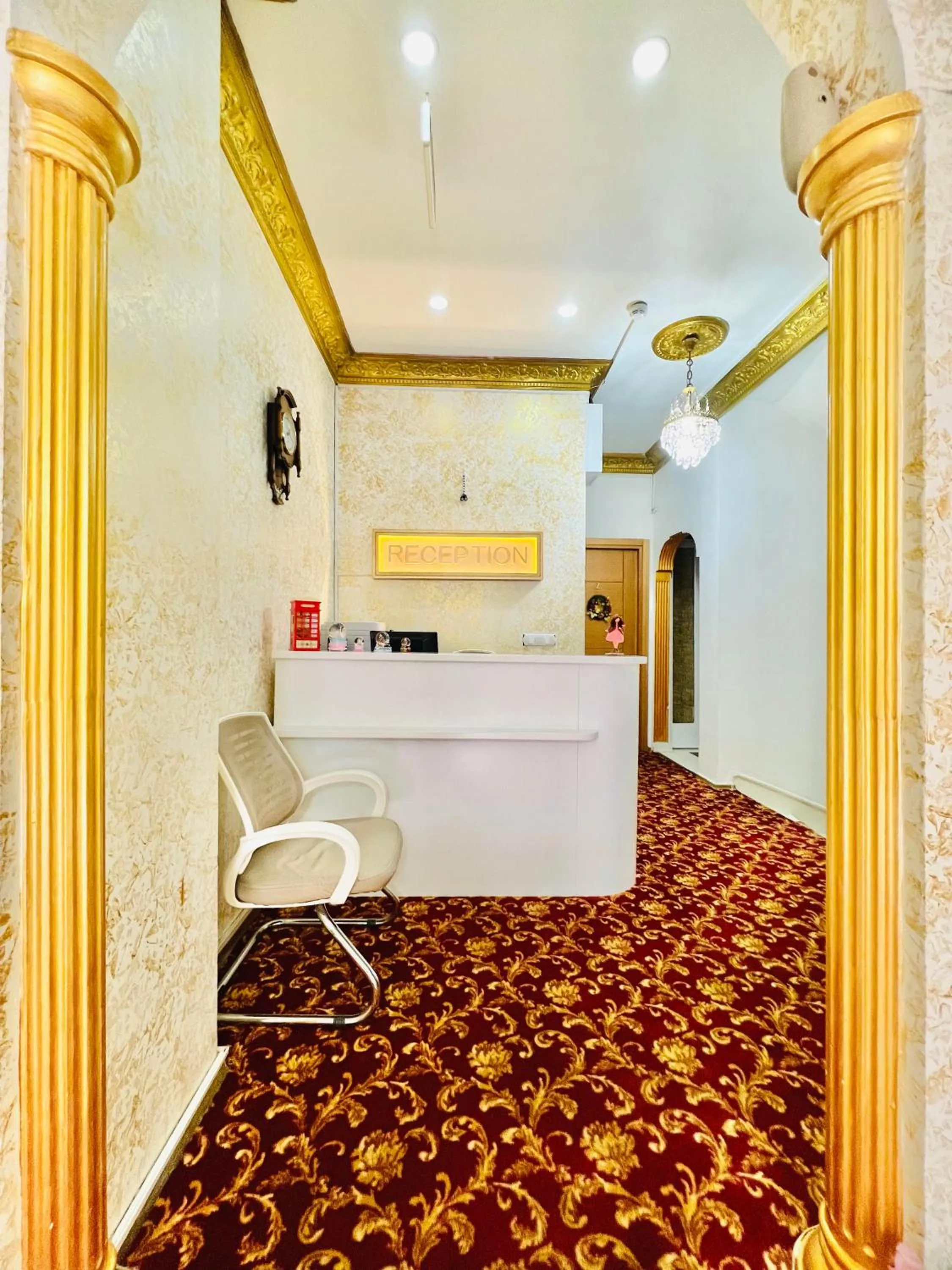 Banquet/Function facilities in Punto Suite