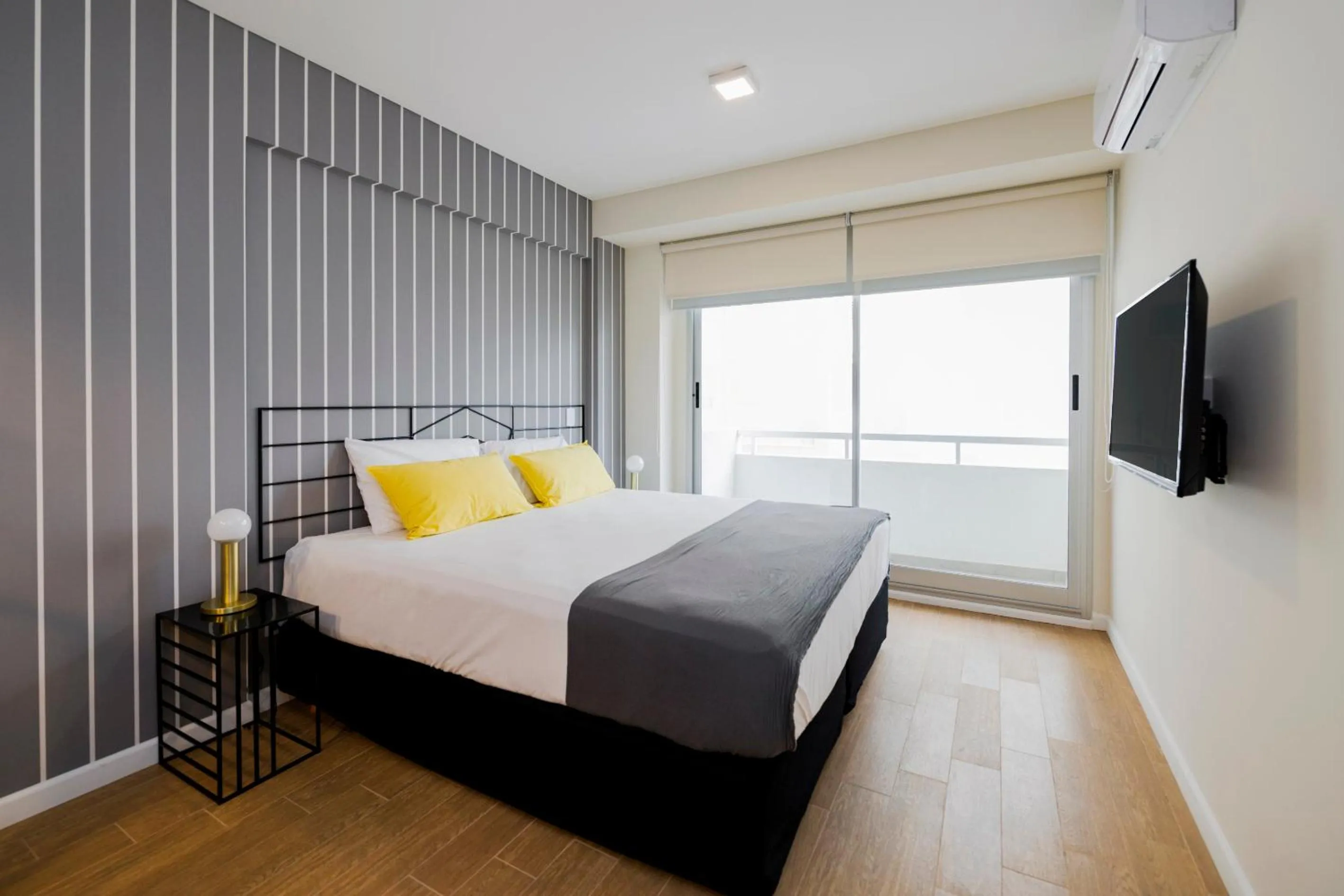 Photo of the whole room, Bed in Top Rentals Palermo Chico