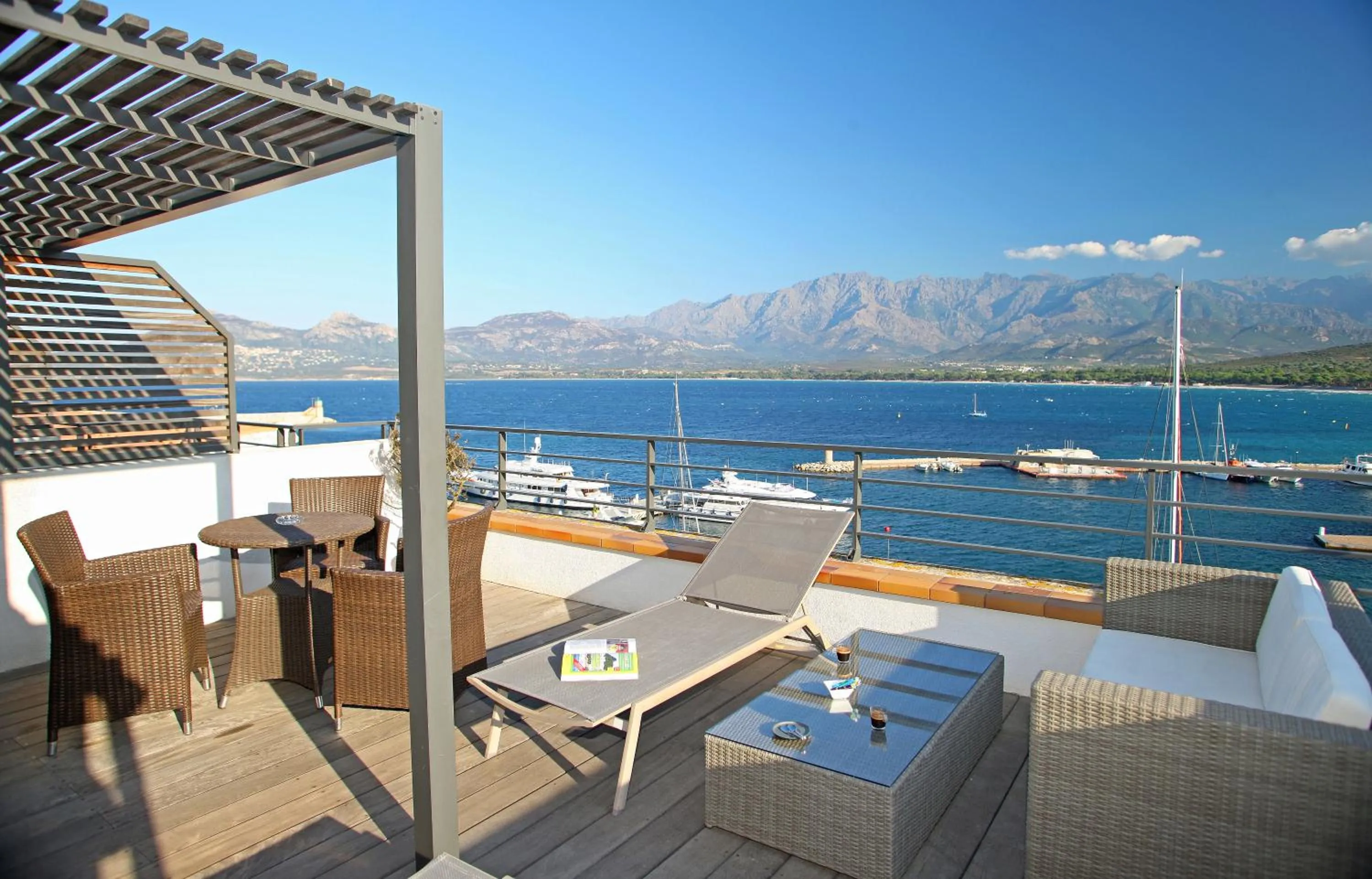 Patio in Hotel Balanea