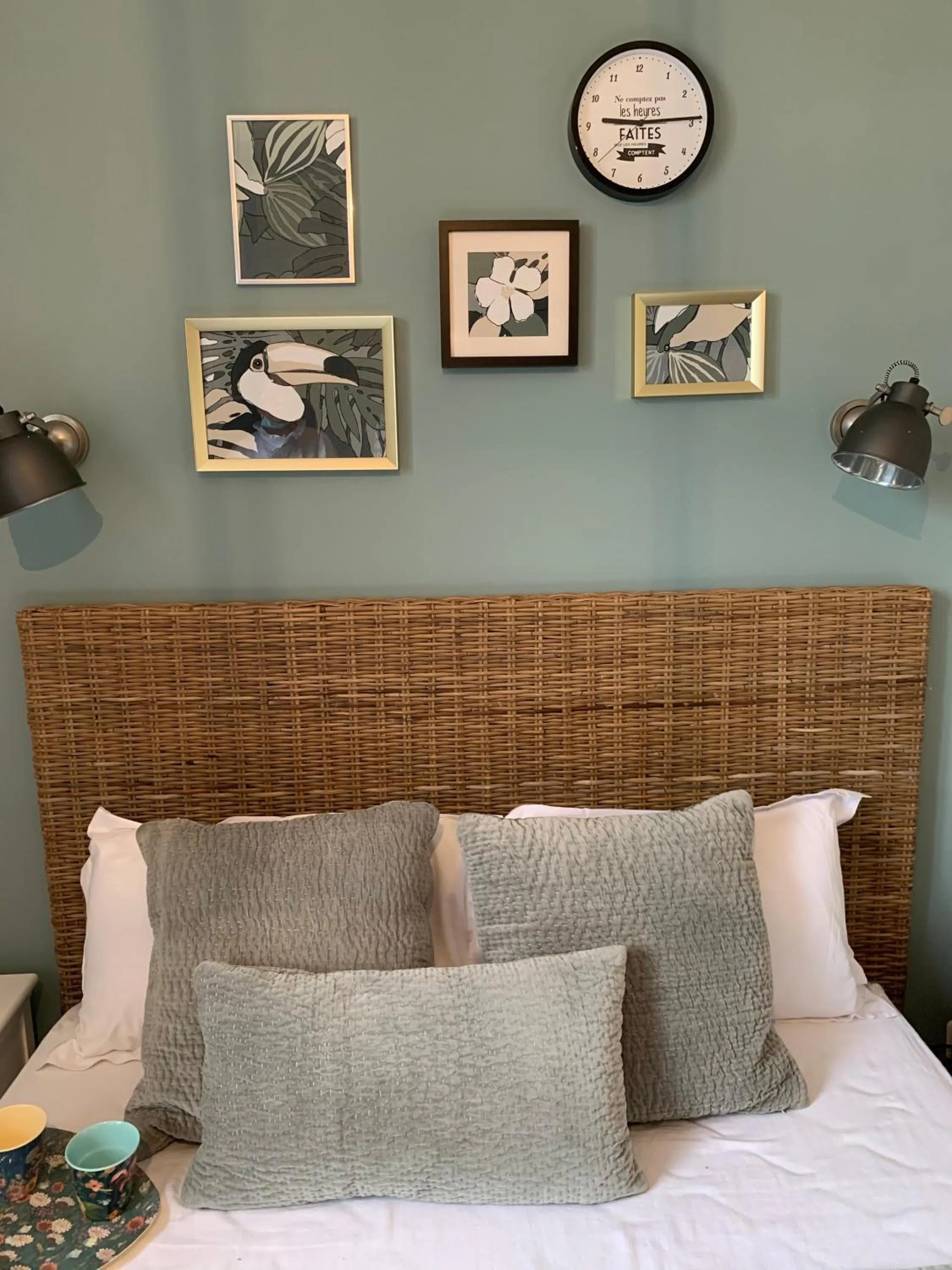 Bed in Hotel Les Embruns