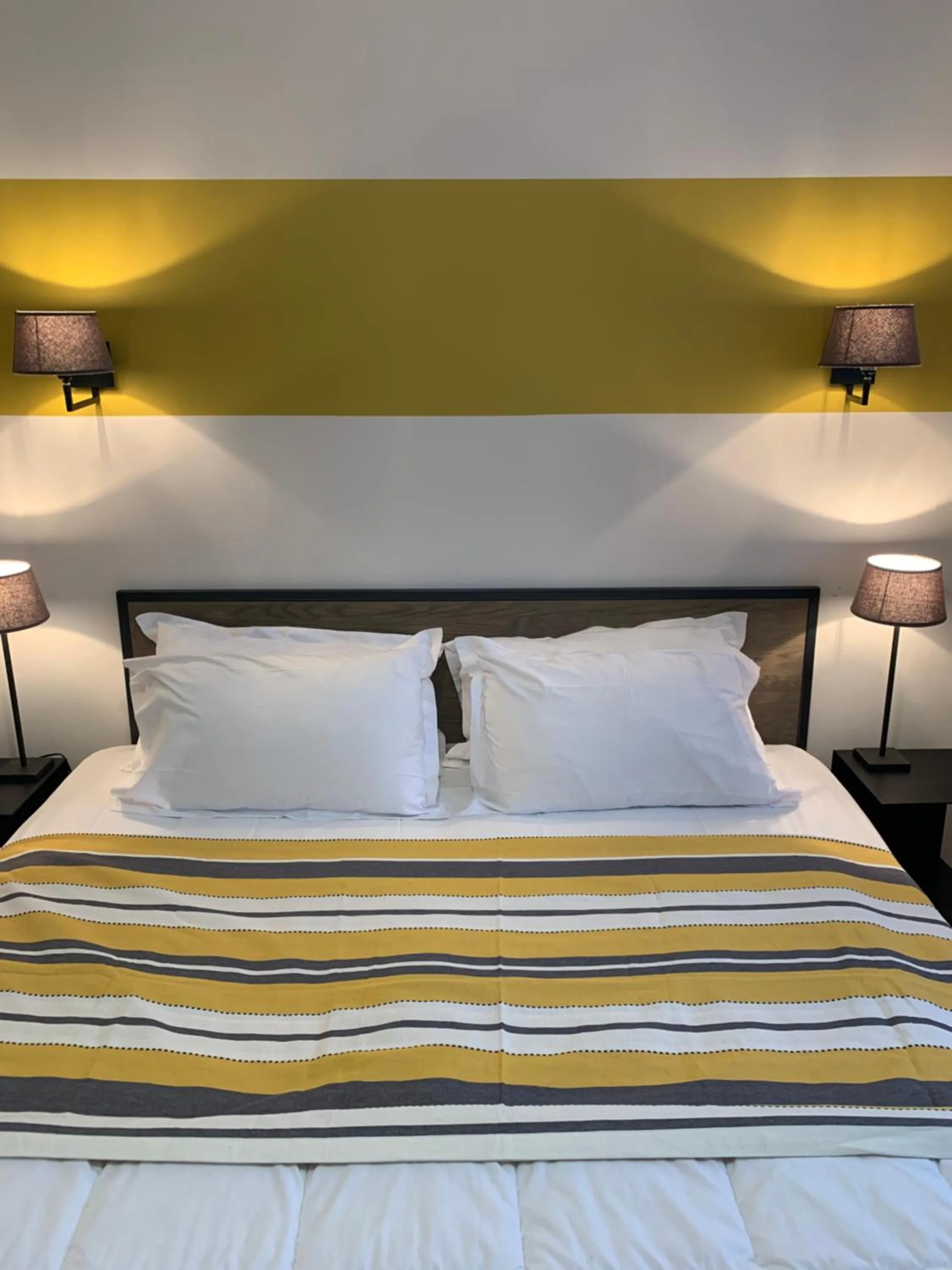 Bed in Hotel Les Embruns