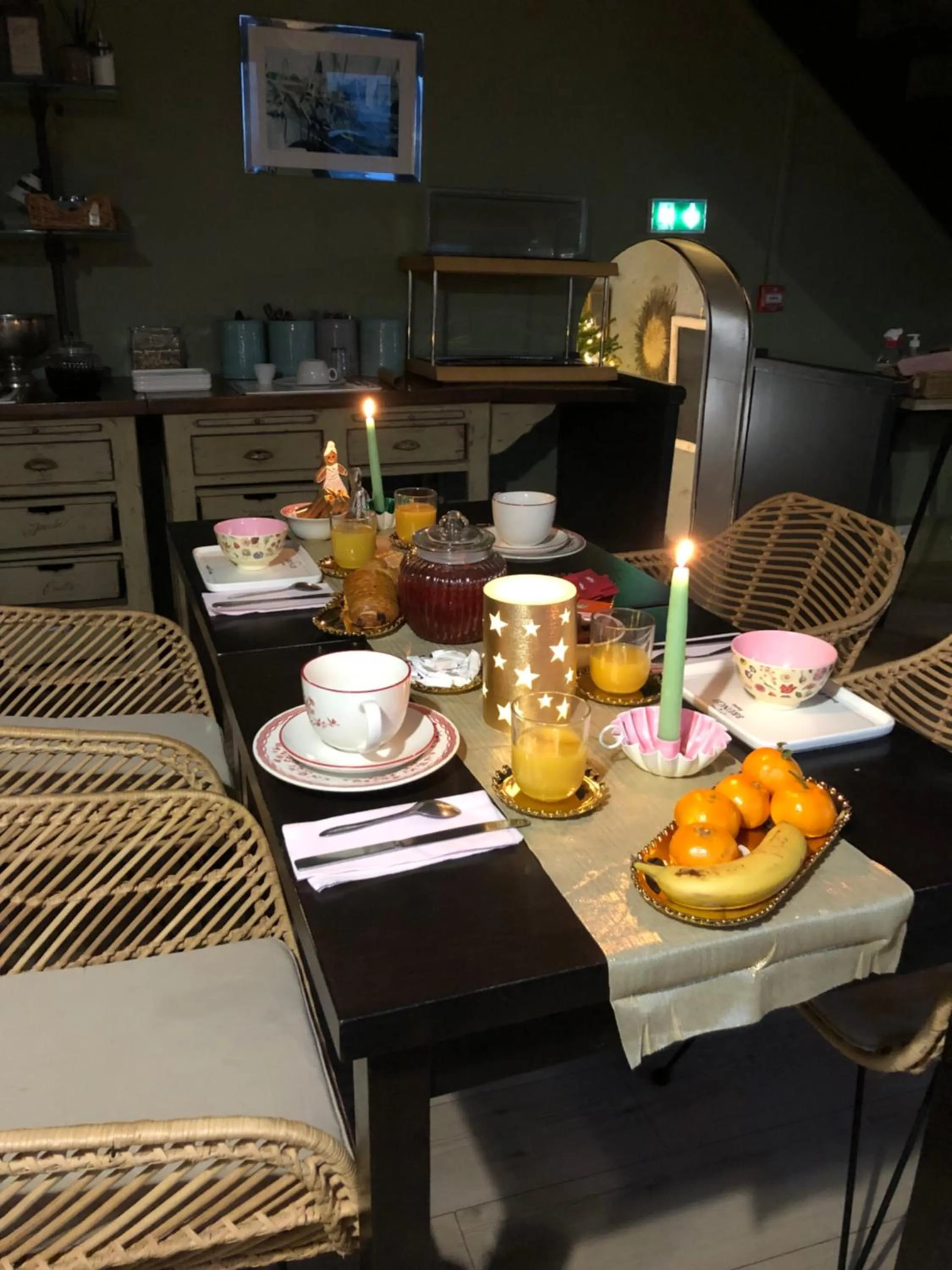 Breakfast in Hotel Les Embruns