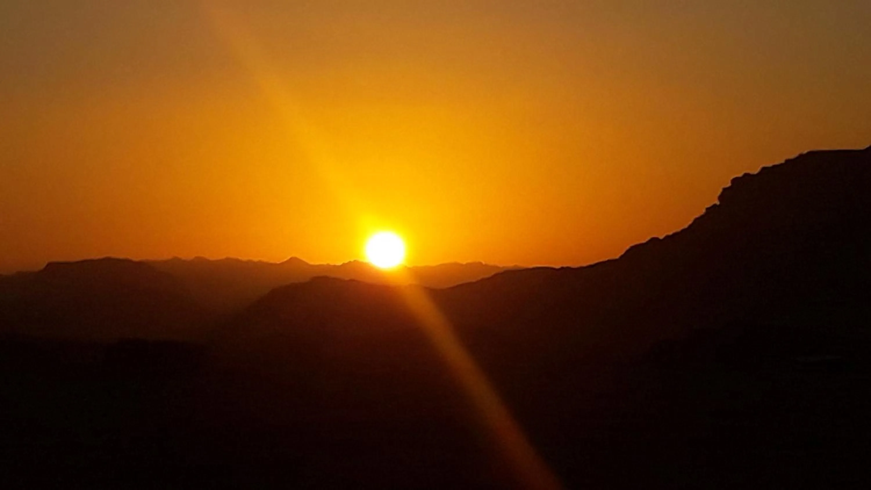 Sunrise in WadiRum Mobile Camp