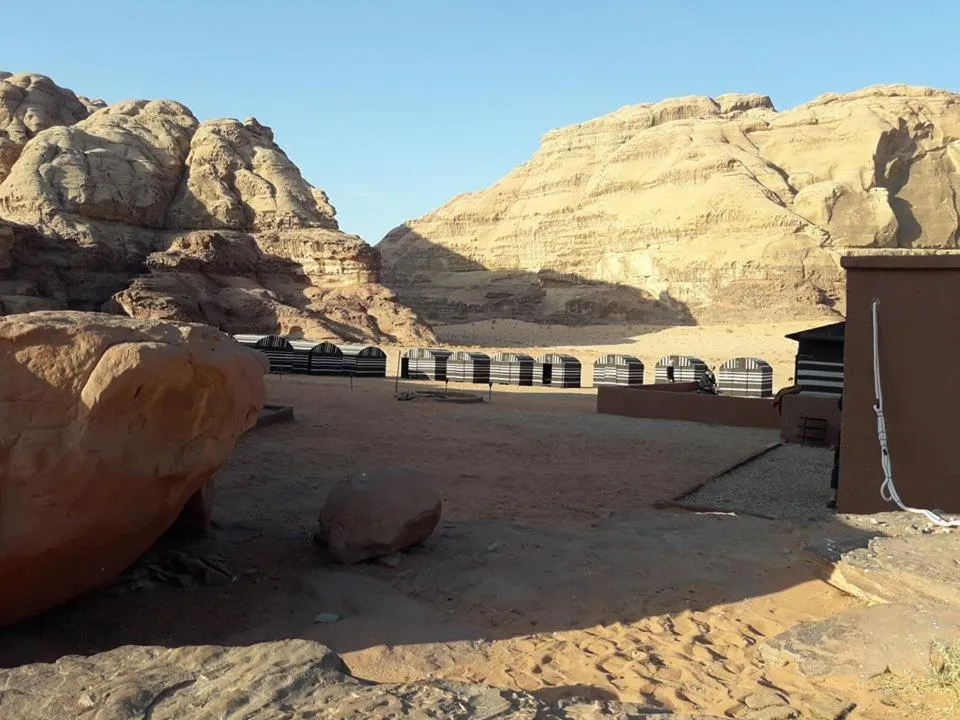 Neighbourhood in WadiRum Mobile Camp