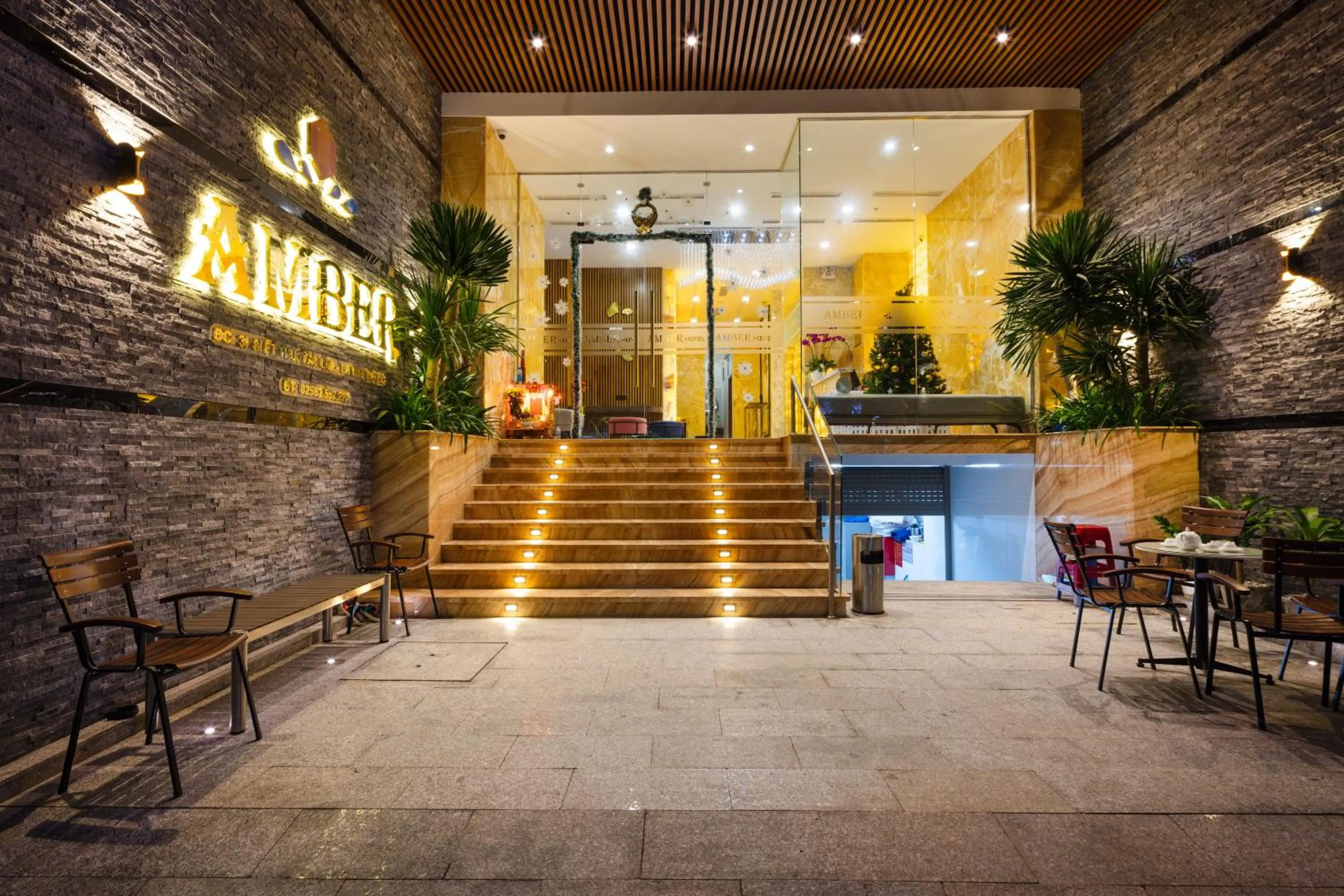 Facade/entrance in Amber Hotel managed by HT