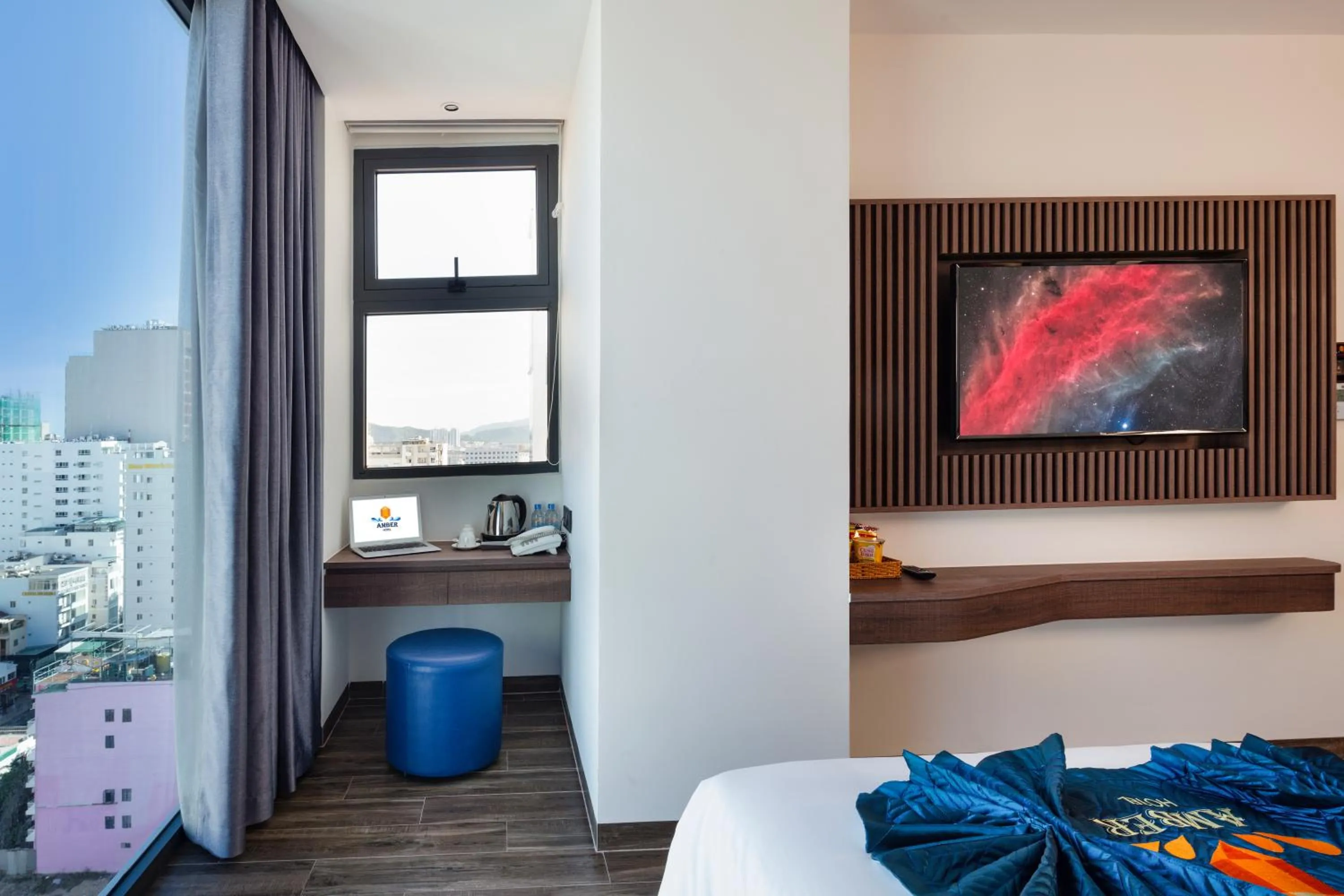 TV and multimedia, Bed in Amber Hotel managed by HT