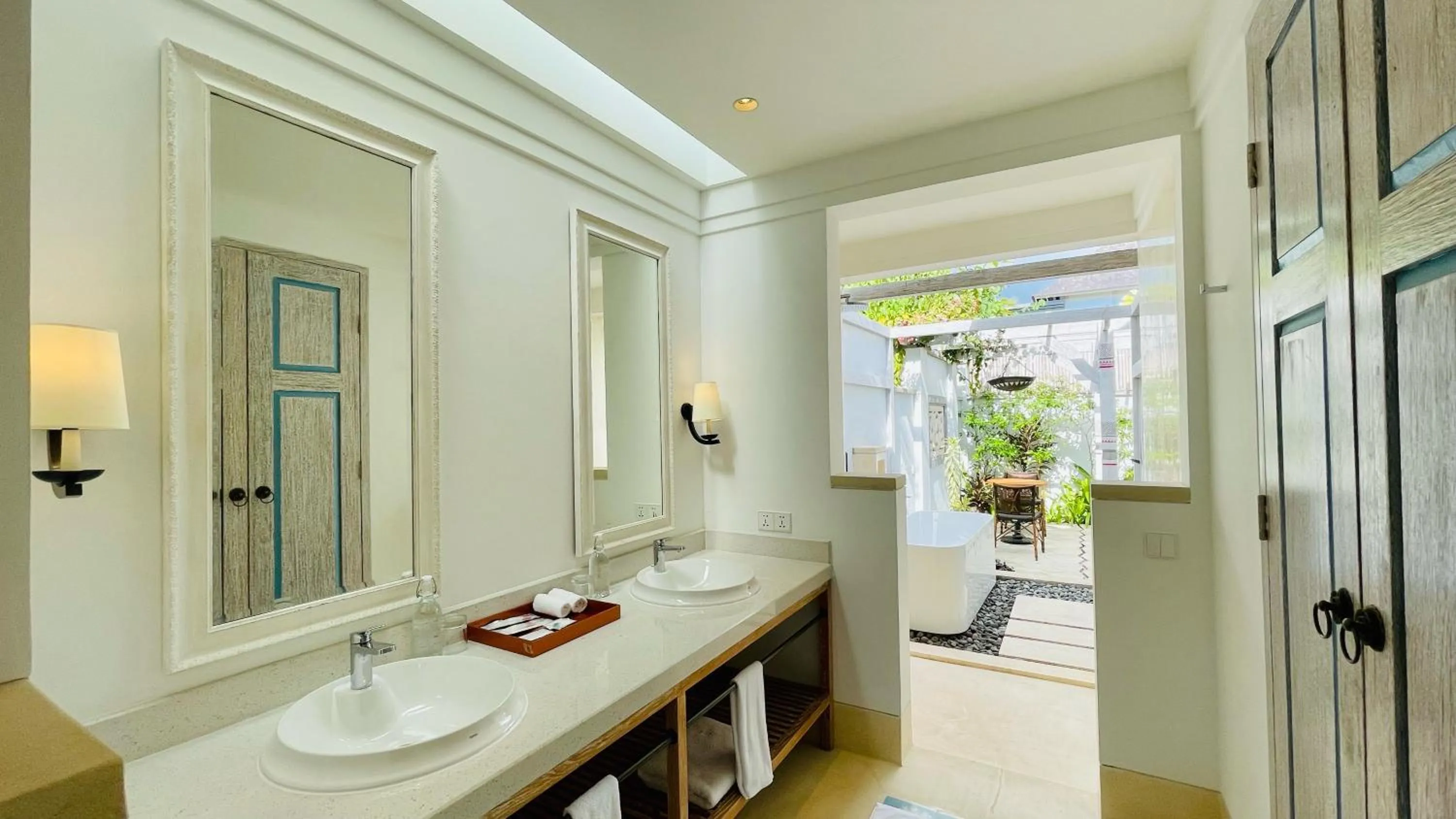 Bathroom in Sudamala Resort, Komodo, Labuan Bajo