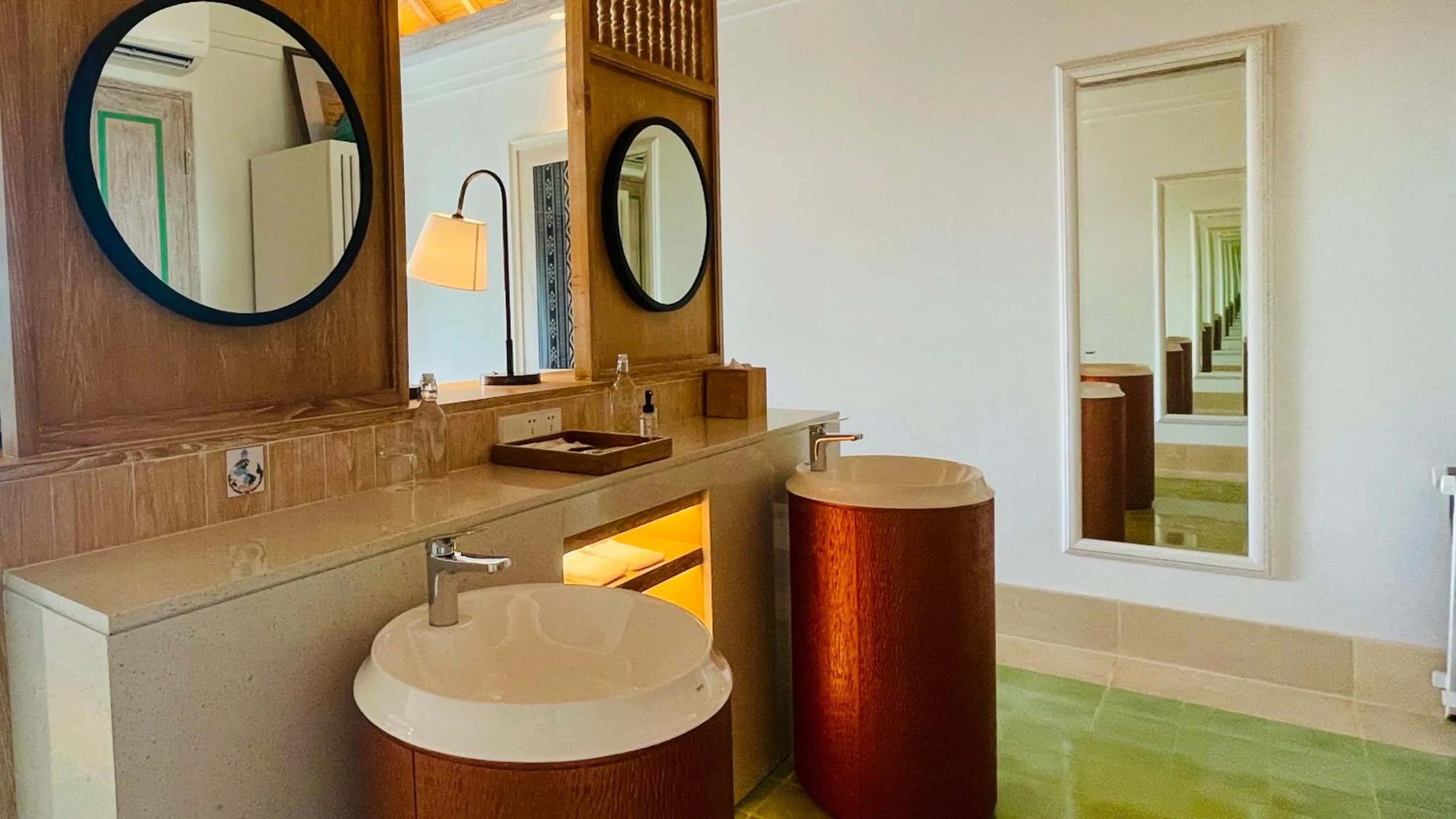 Bathroom in Sudamala Resort, Komodo, Labuan Bajo