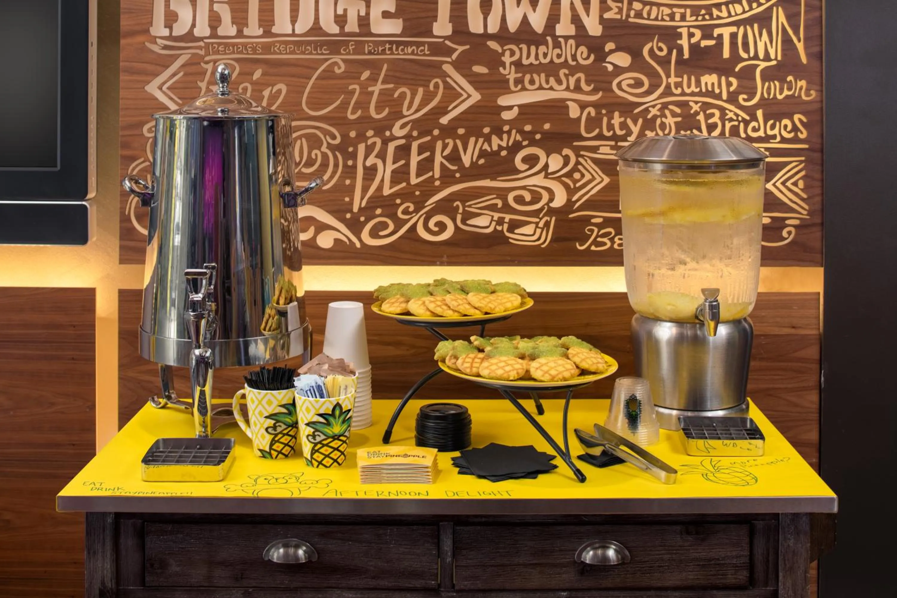 Lobby or reception in Staypineapple, Hotel Rose, Downtown Portland