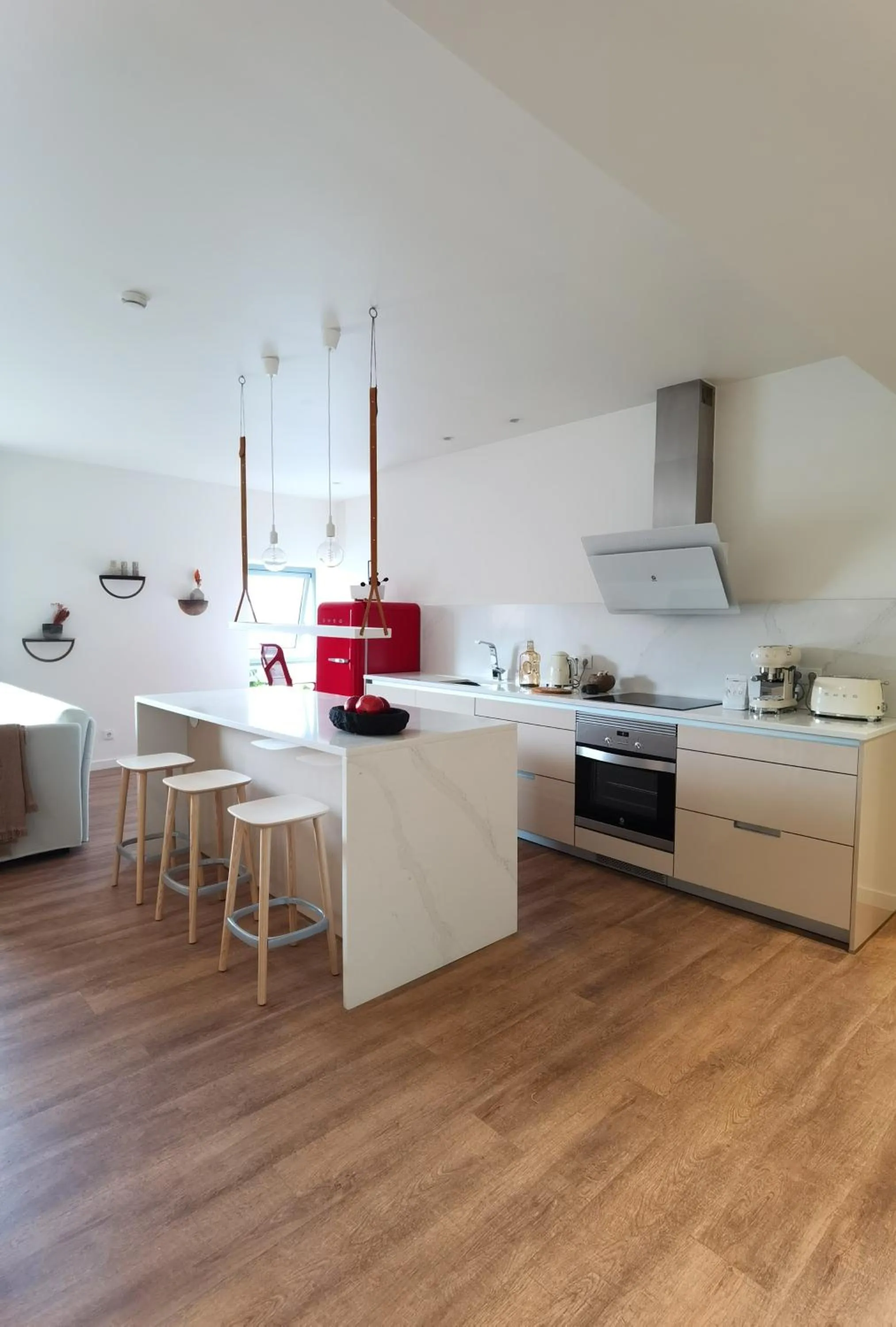 Kitchen or kitchenette in Three House Hotel
