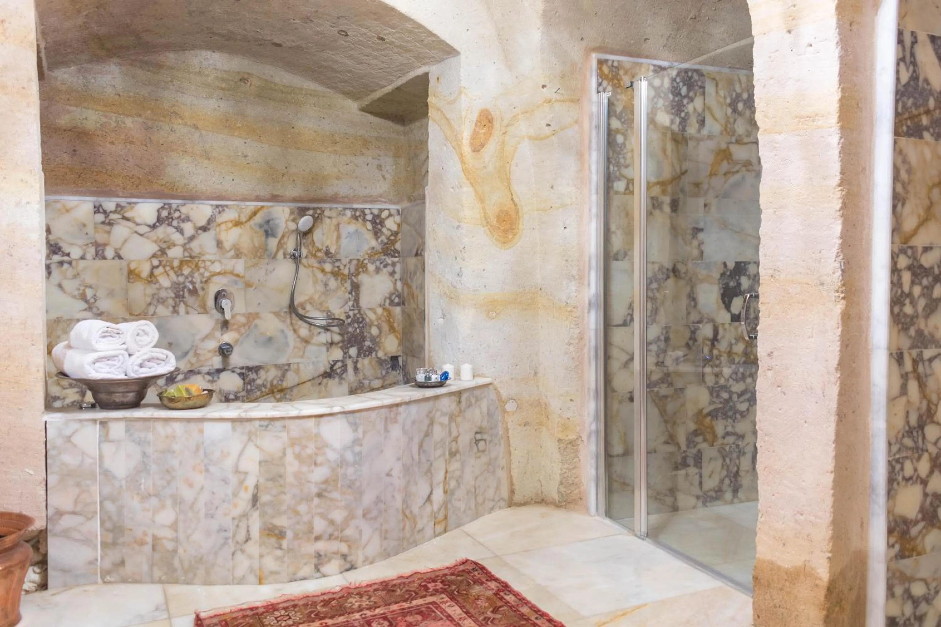 Shower in Zeydem Suites