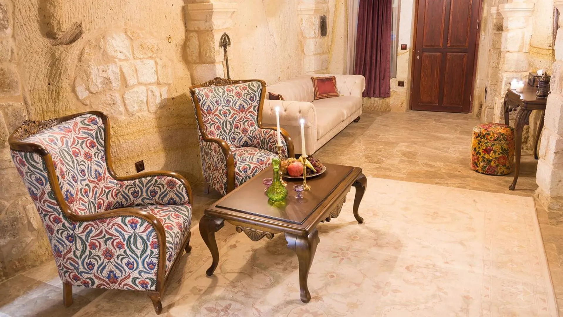 Living room, Bed in Zeydem Suites