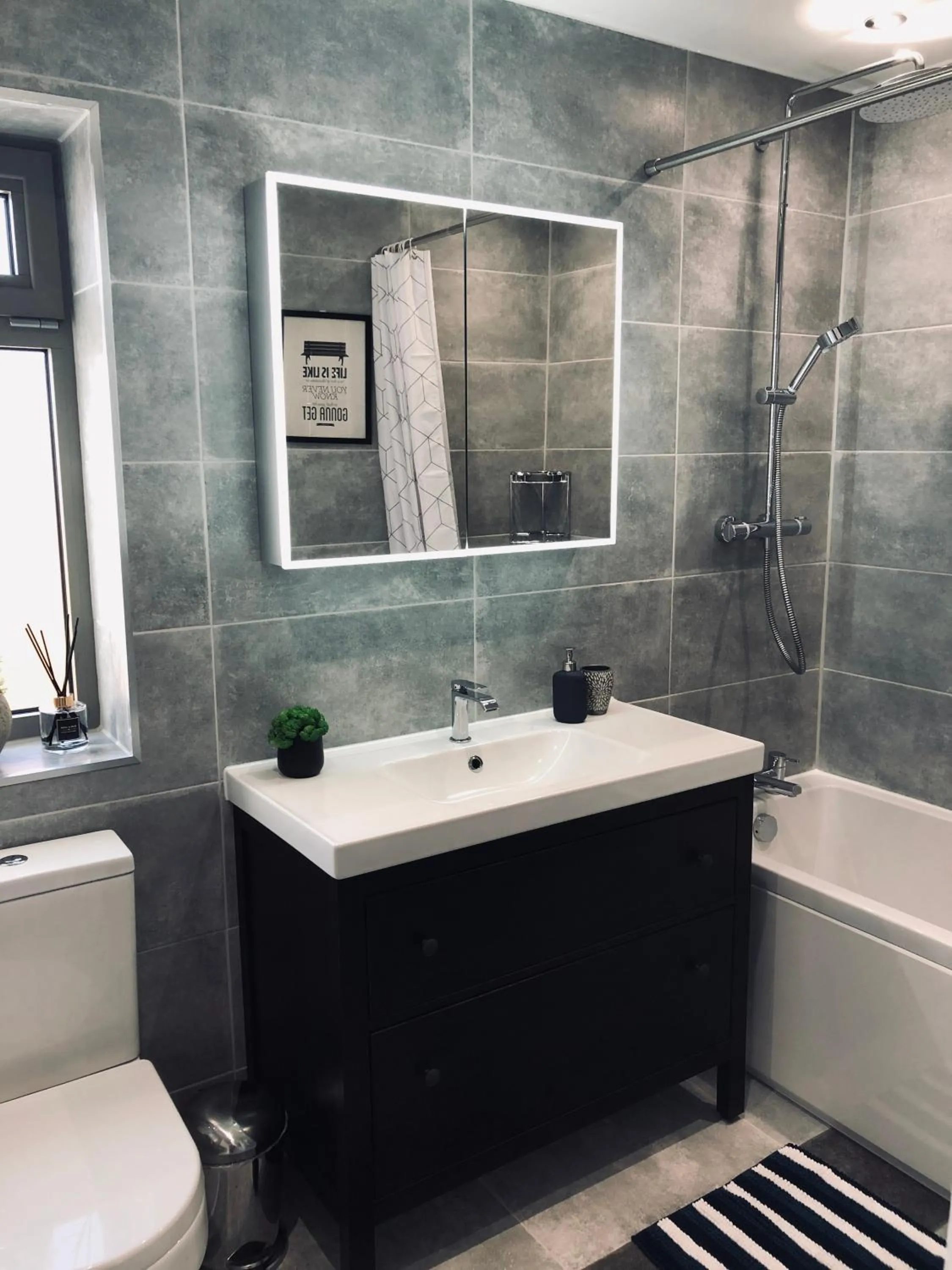 Bathroom in Carolyn’s Place