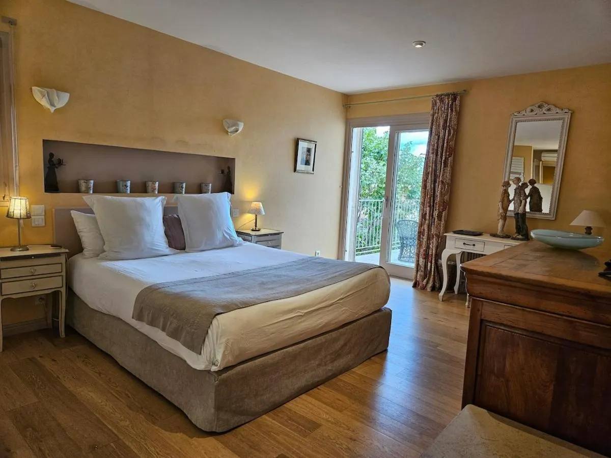 Bed in La Terre d'Or