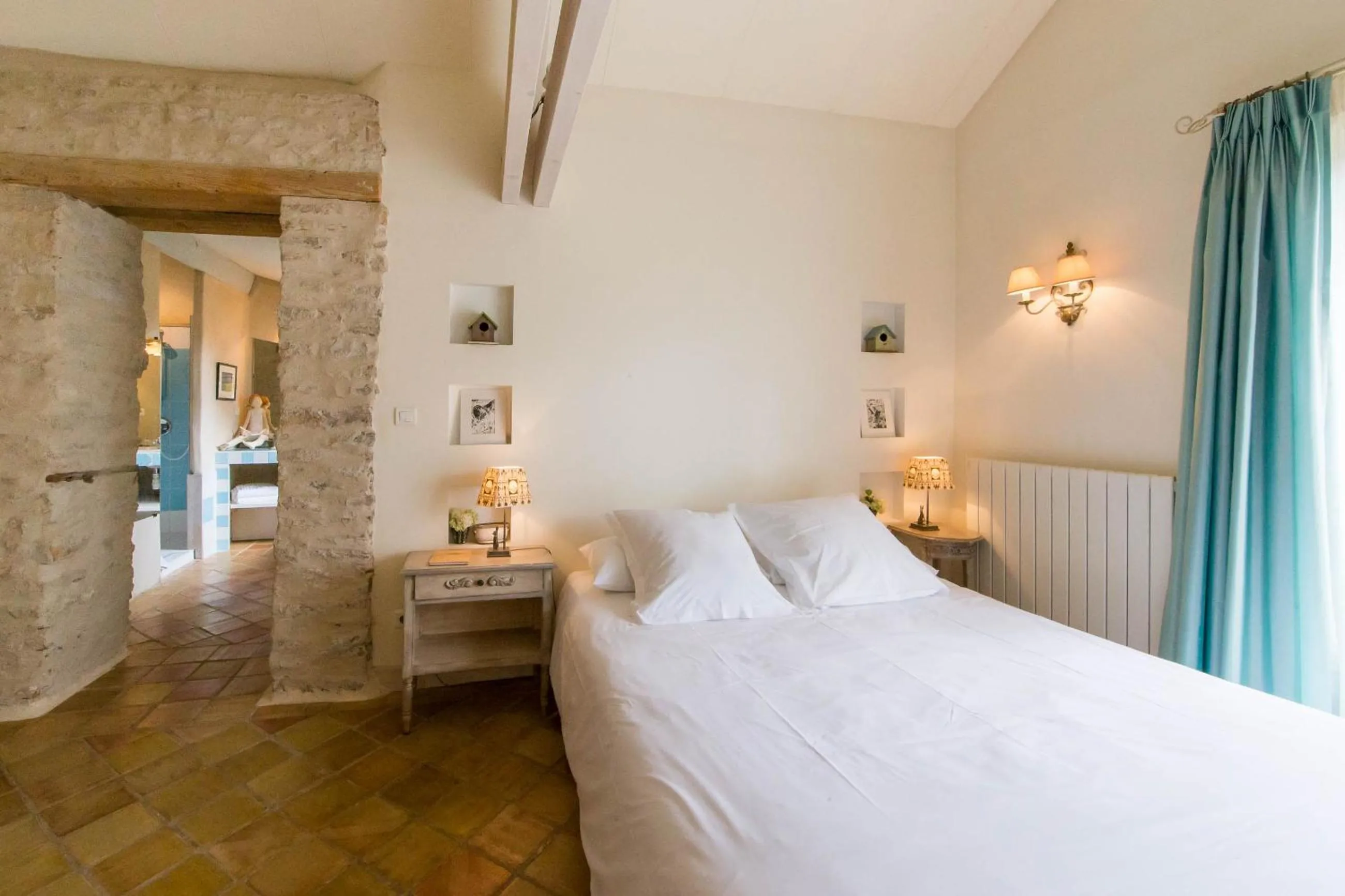Photo of the whole room, Bed in La Terre d'Or