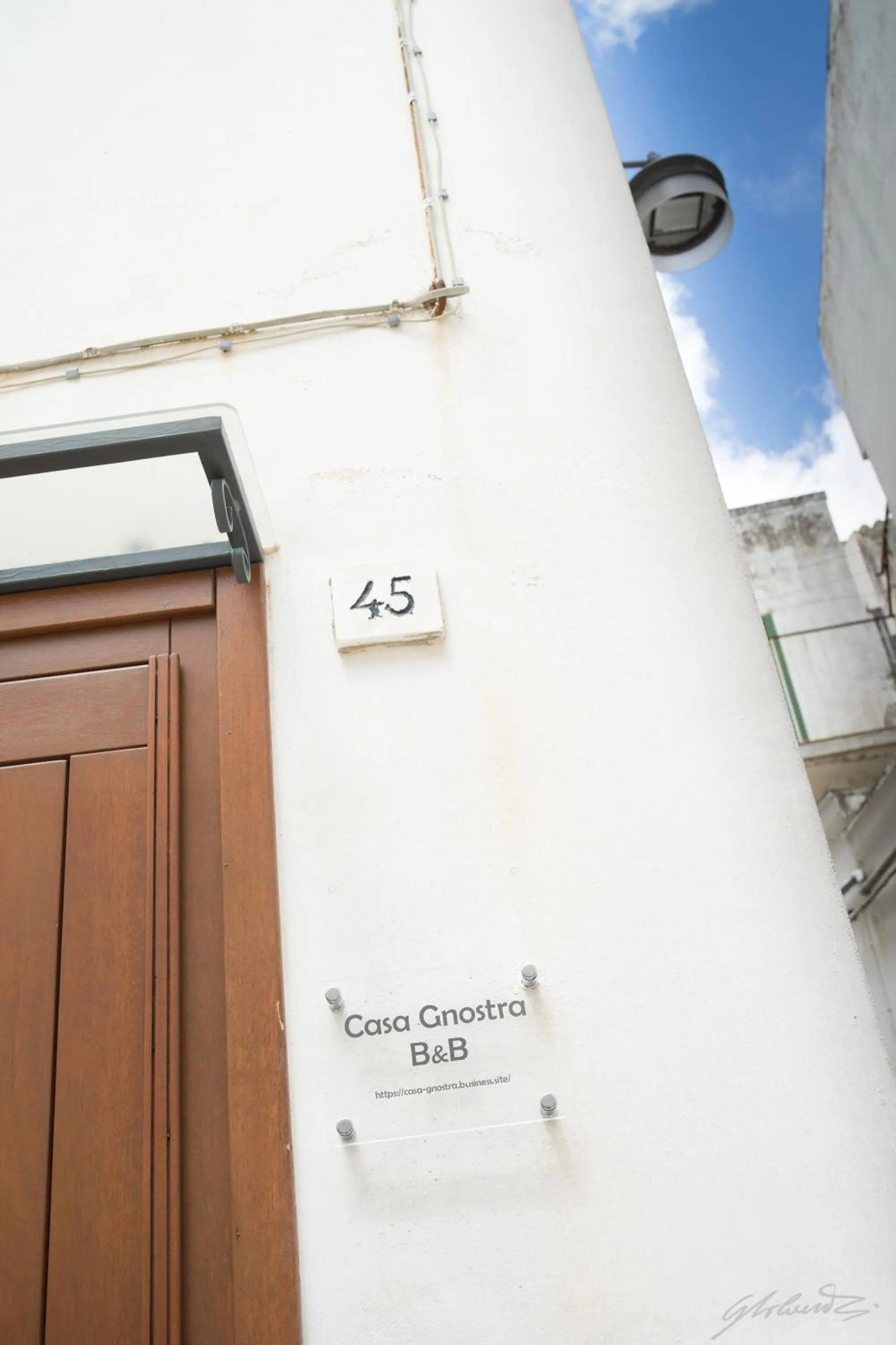 Property building in Casa Gnostra