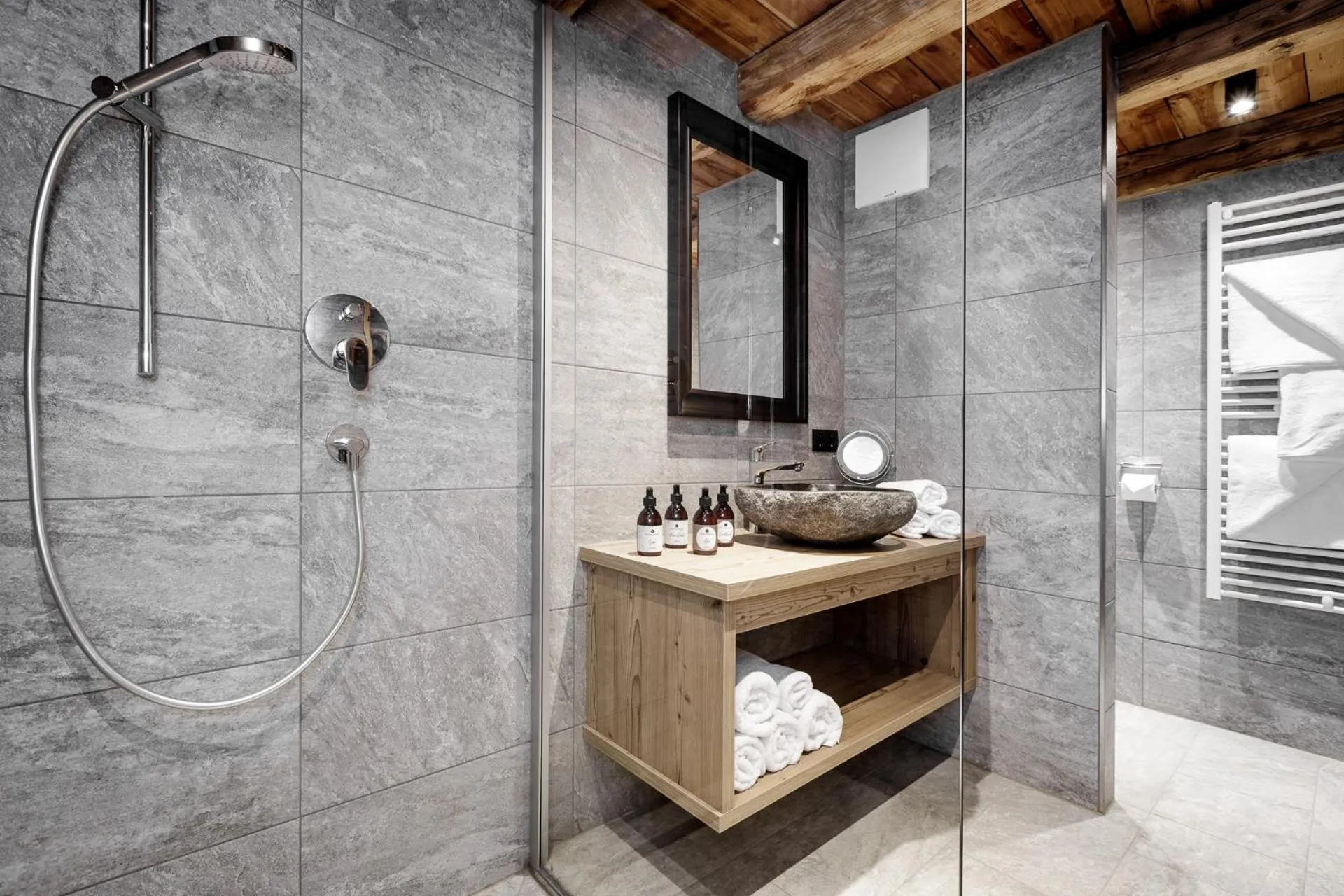 Bathroom in Leni Mountain Chalet
