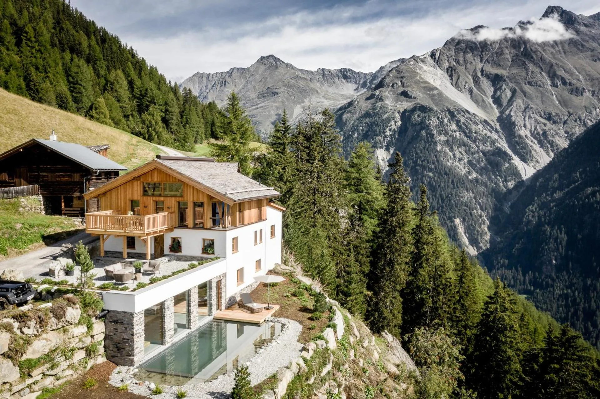 Day in Leni Mountain Chalet