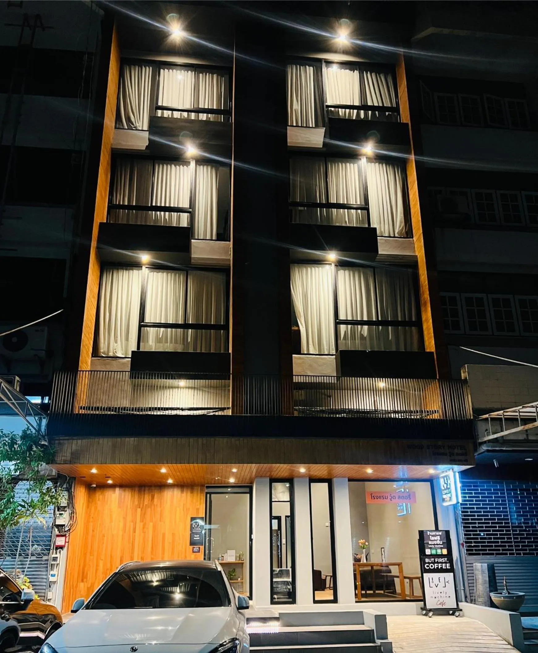 Property building in Woodstory Boutique Hotel