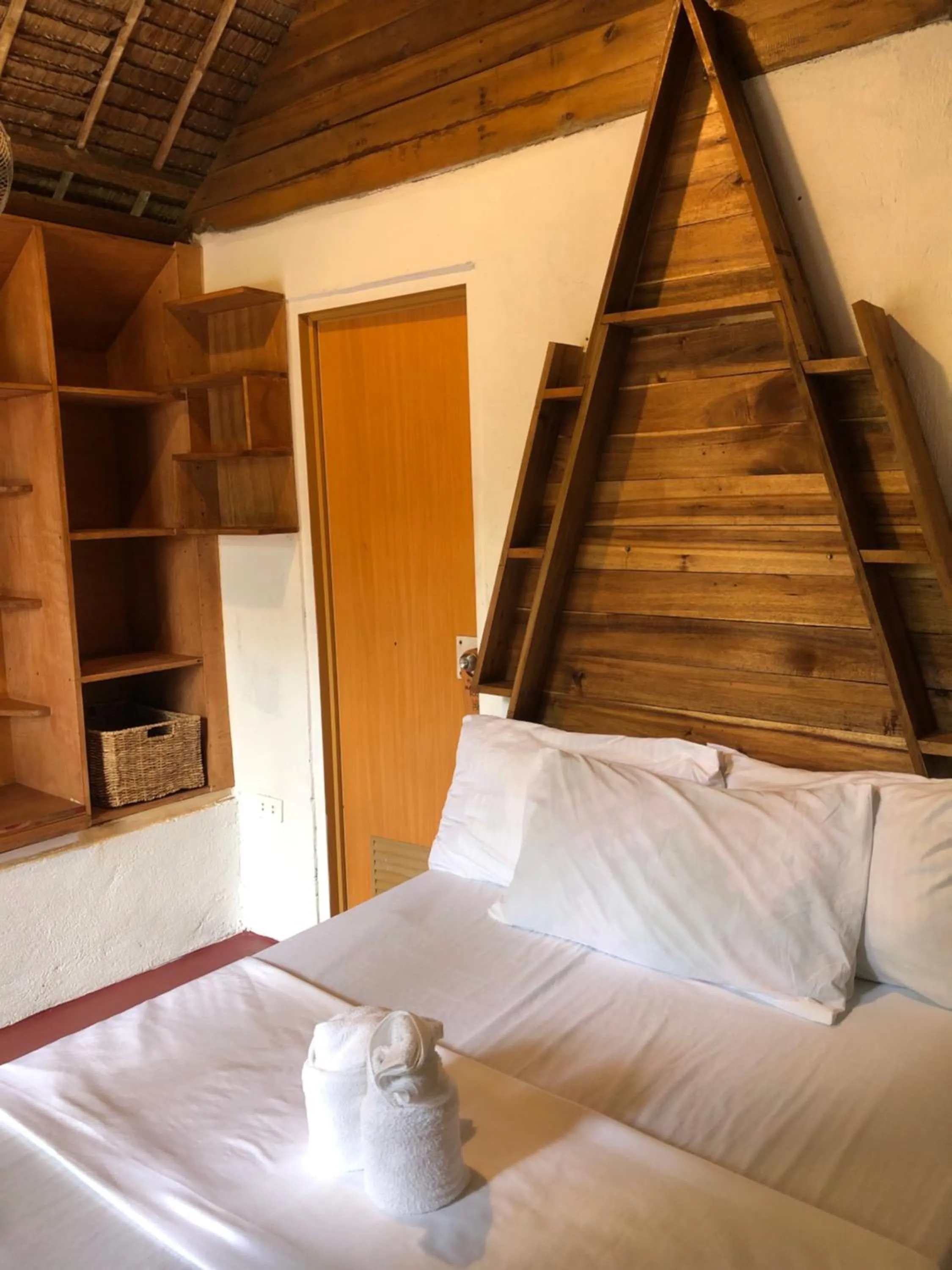 Bed in Zhaya's Beach & Cottages