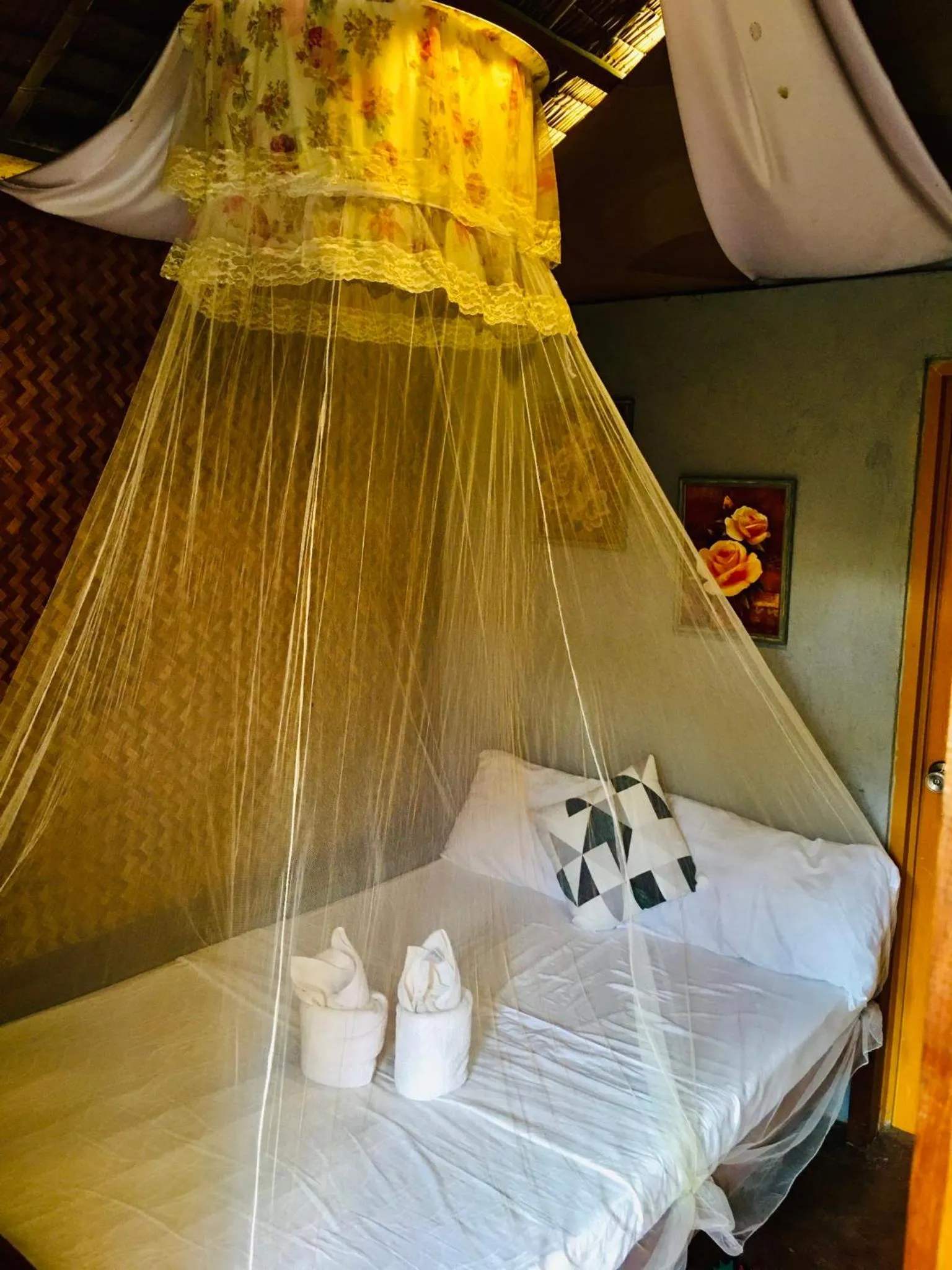 Bed in Zhaya's Beach & Cottages