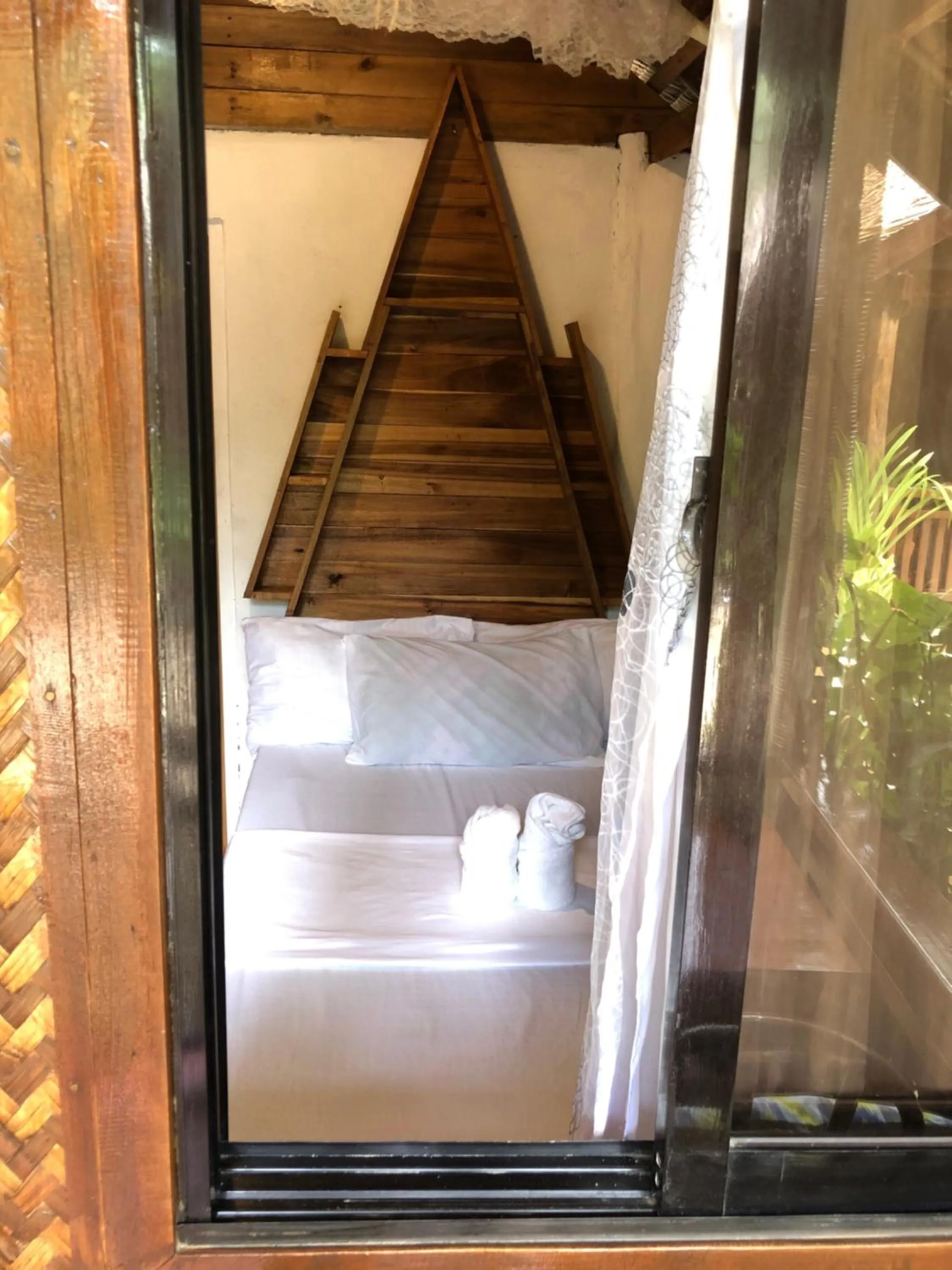 Zhaya's Beach & Cottages