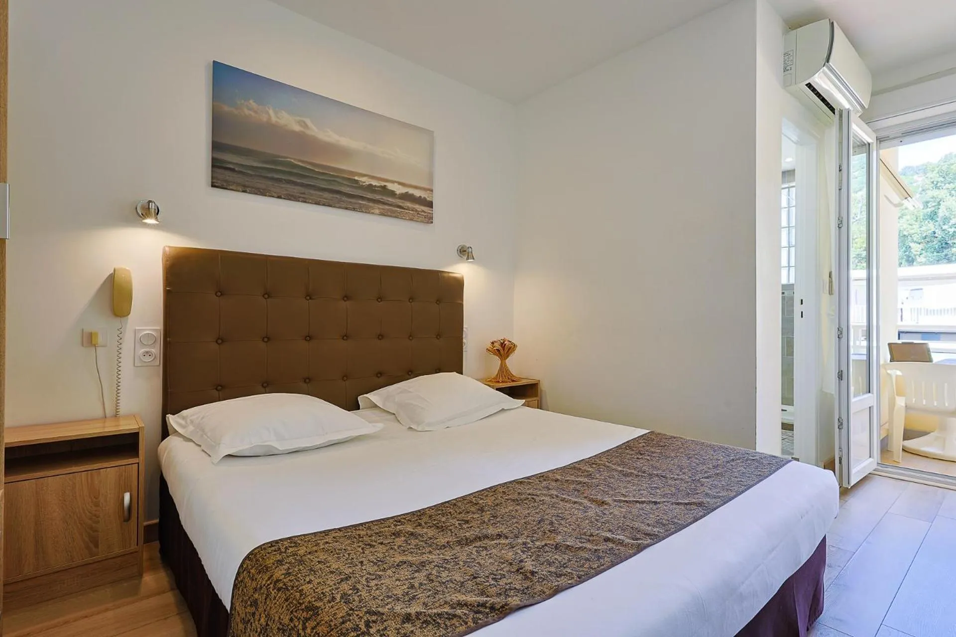 Balcony/Terrace, Bed in Cap Nègre Hôtel